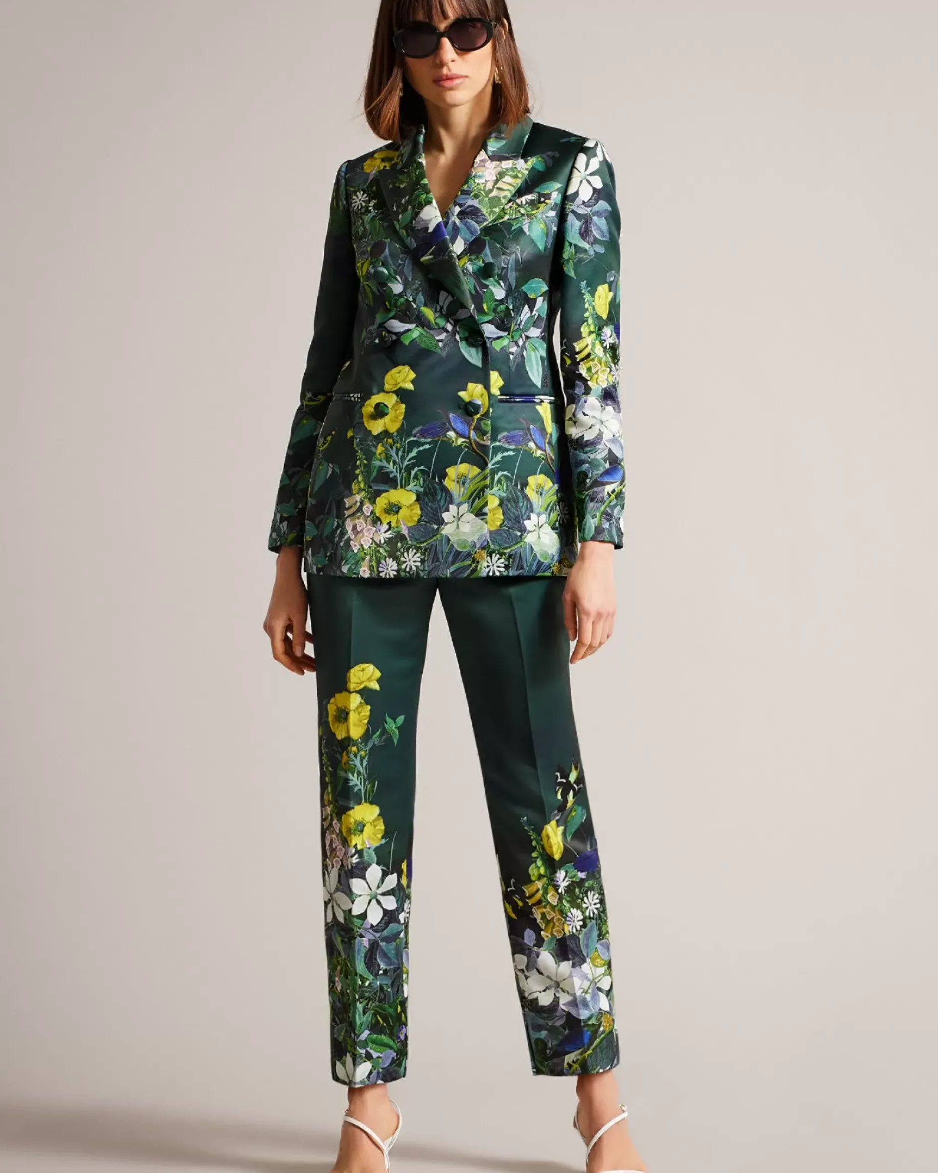 Online Aikaa Women Suits & Co-Ords
