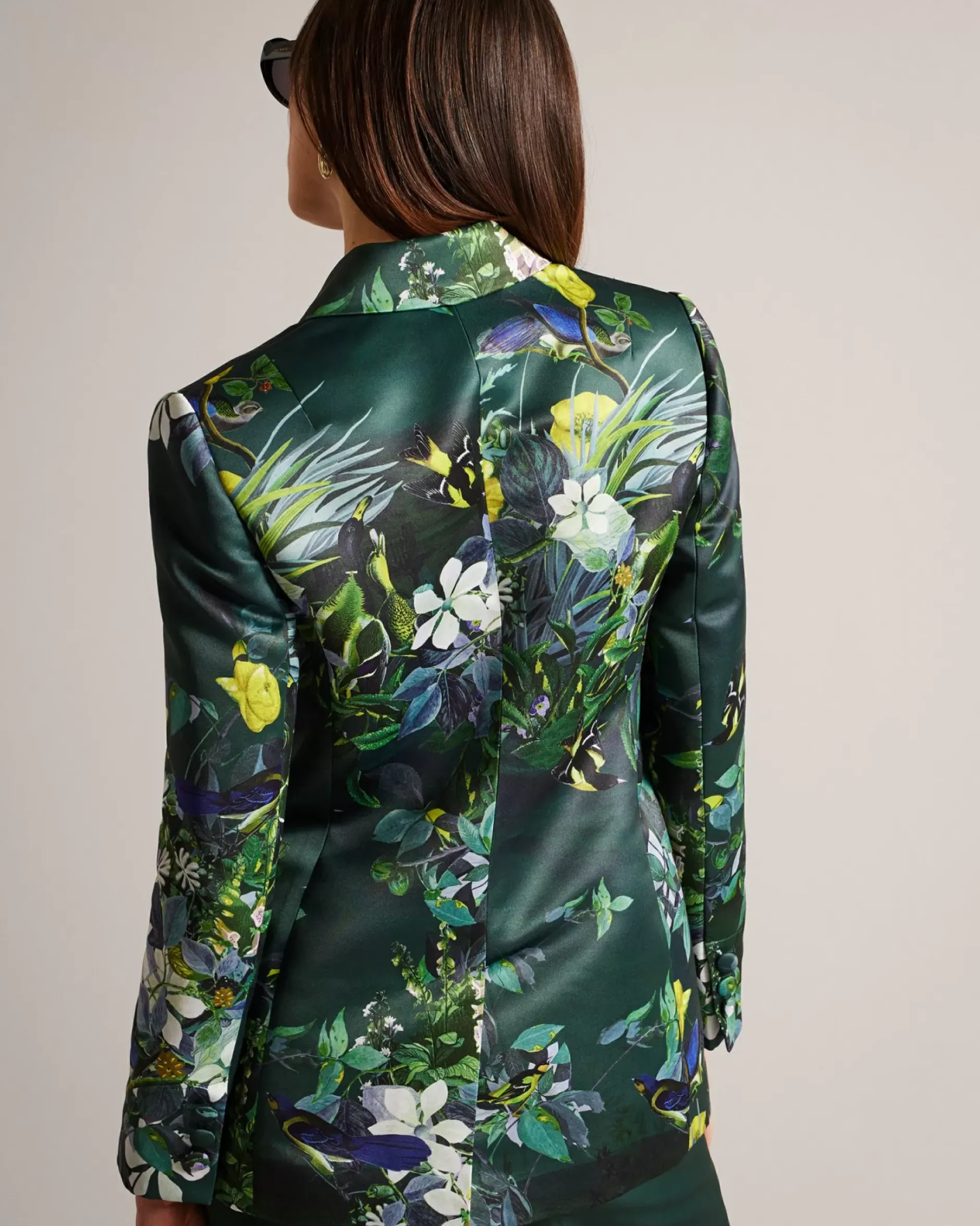 Online Aikaa Women Suits & Co-Ords