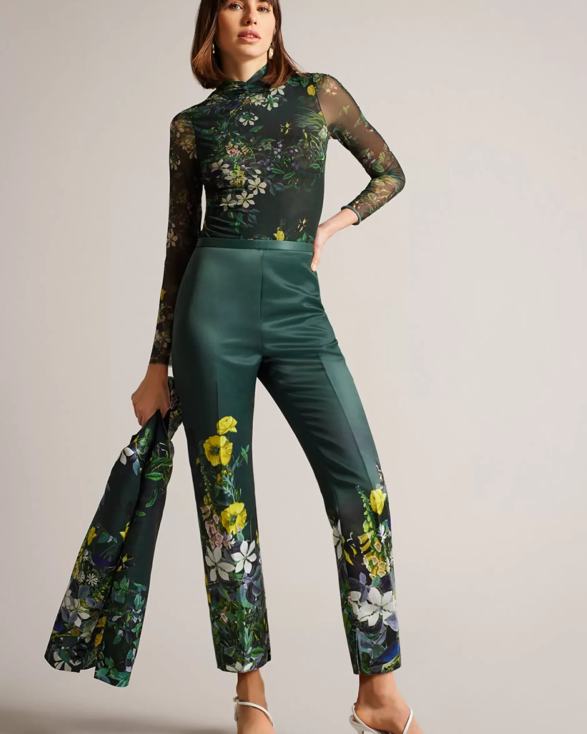 Online Aikaat Women Suits & Co-Ords
