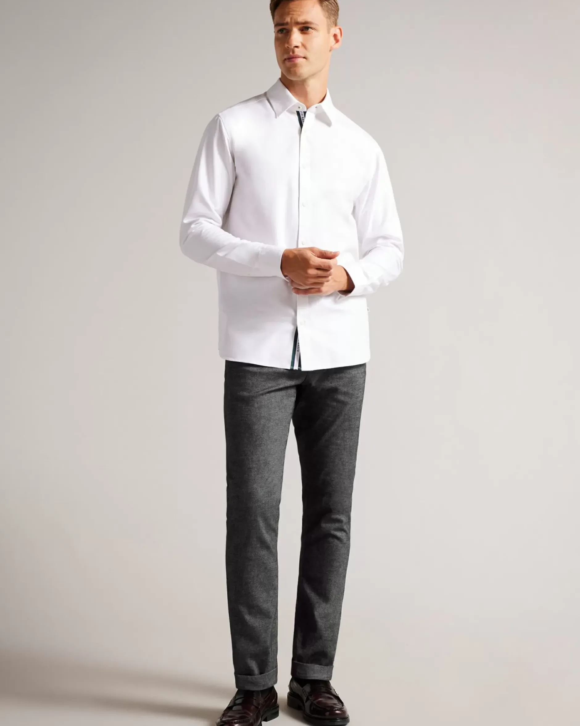 Chilt Men Trousers & Chinos