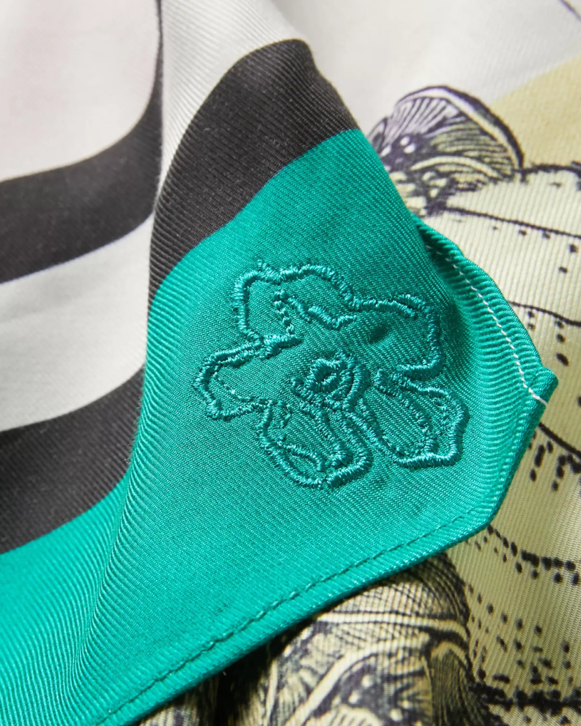 New Dahraa Women Suits & Co-Ords