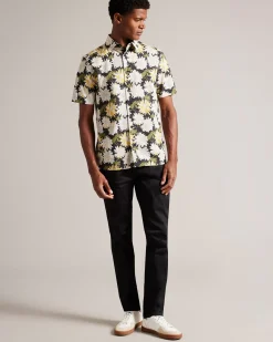 Discount Daniels Men Trousers & Chinos