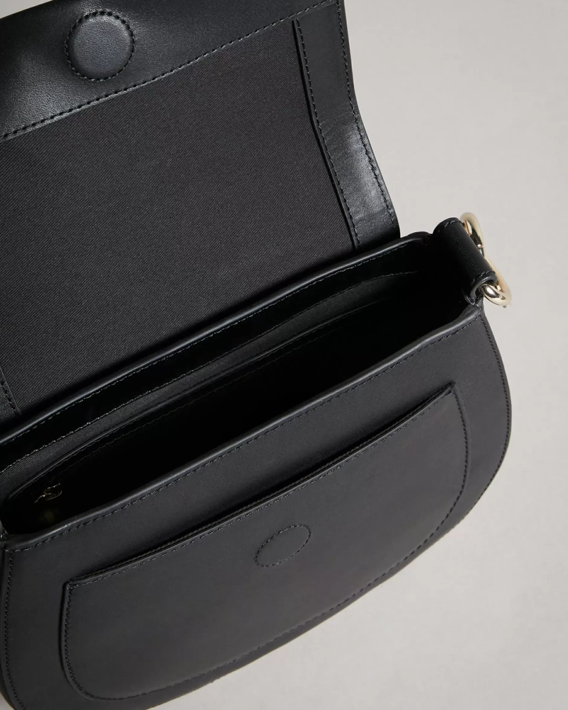 Discount Darcell Women Leather Bags