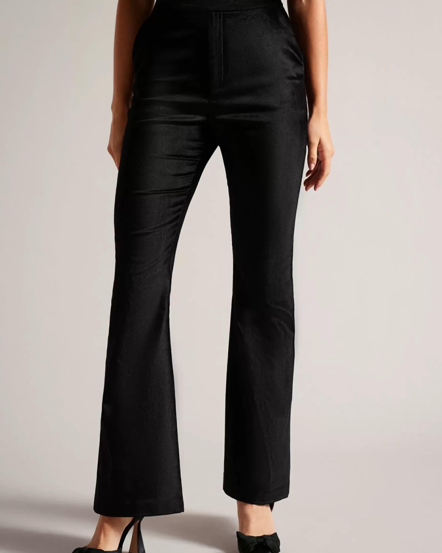 Best Demyat Women Trousers & Shorts