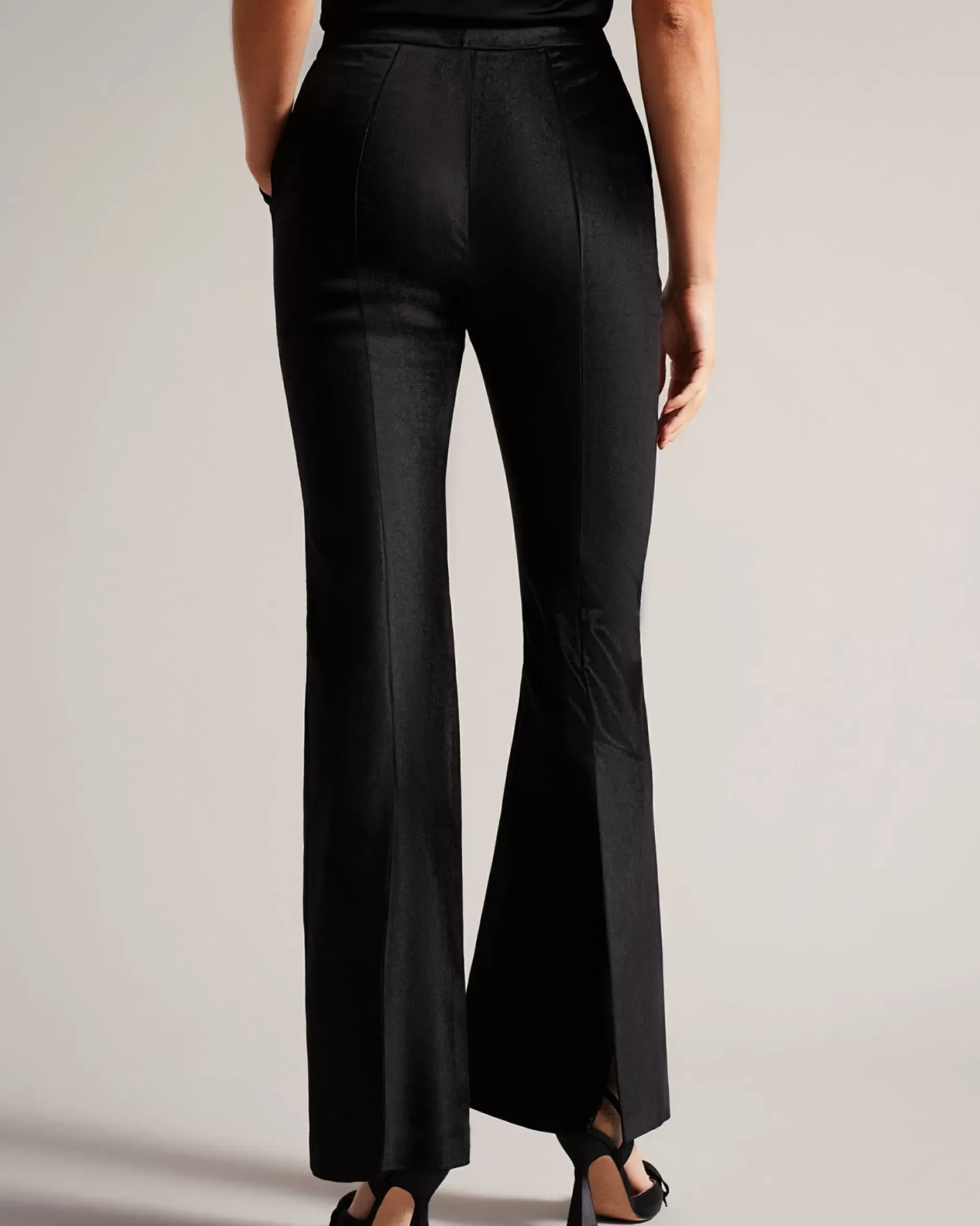 Best Demyat Women Trousers & Shorts