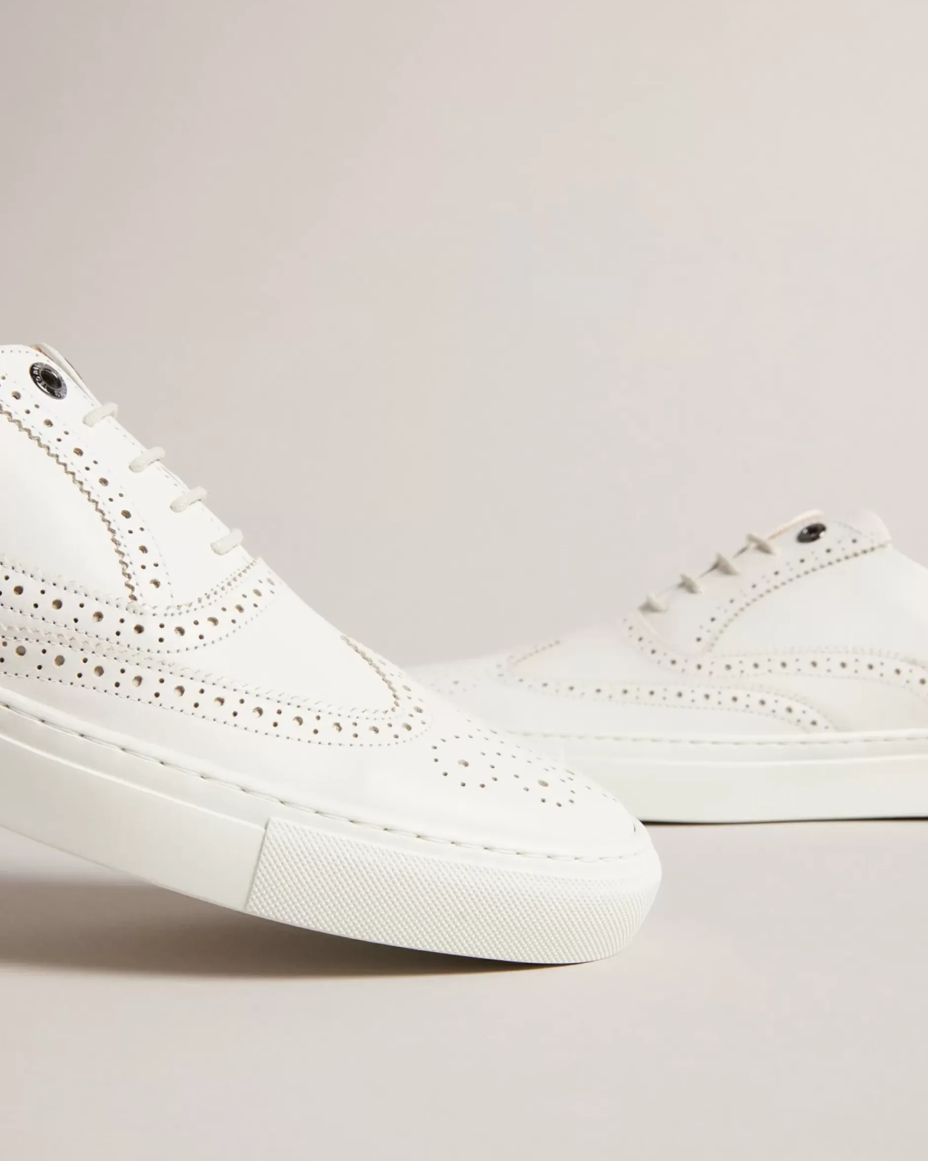 Best Dentton Men Trainers