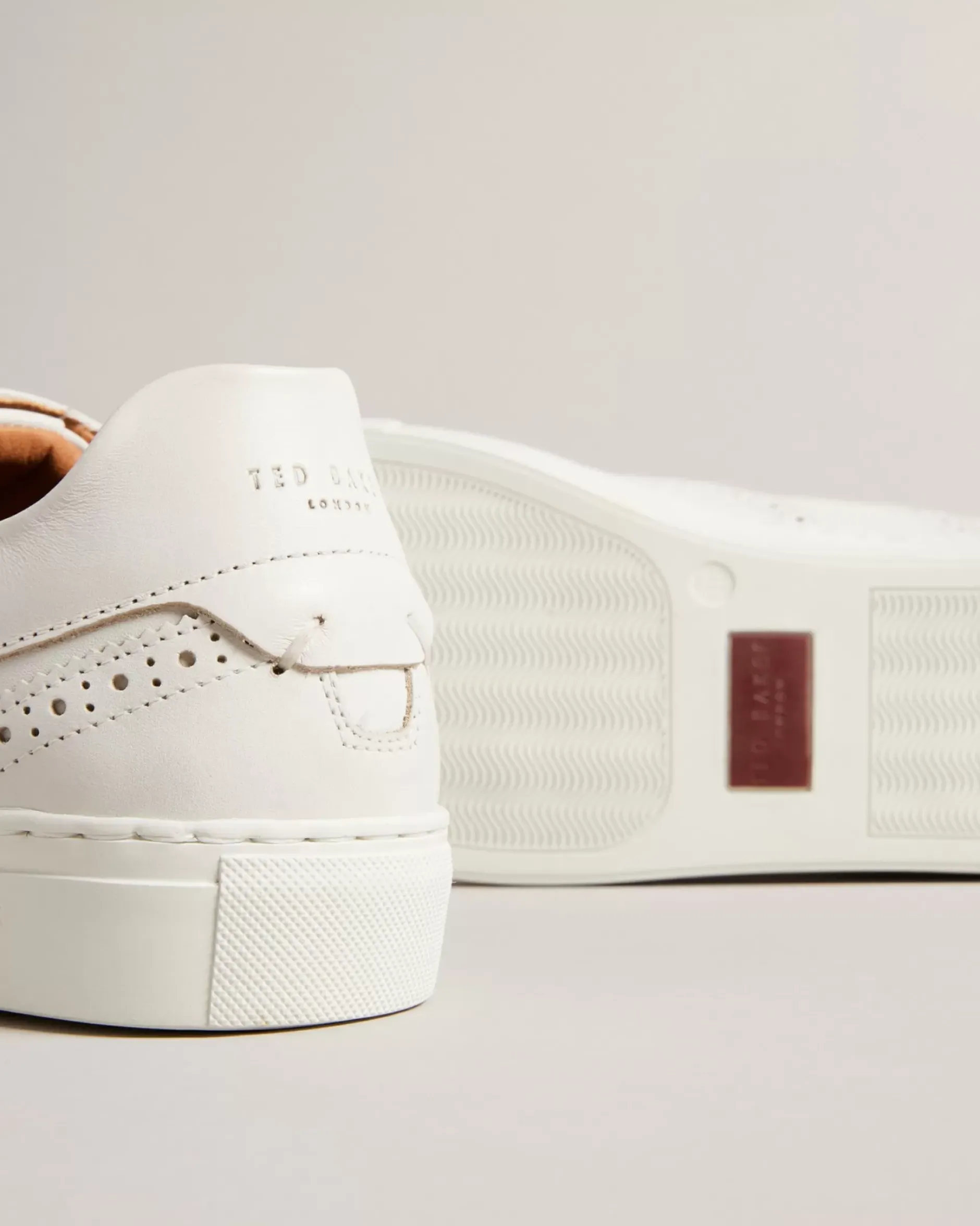 Best Dentton Men Trainers