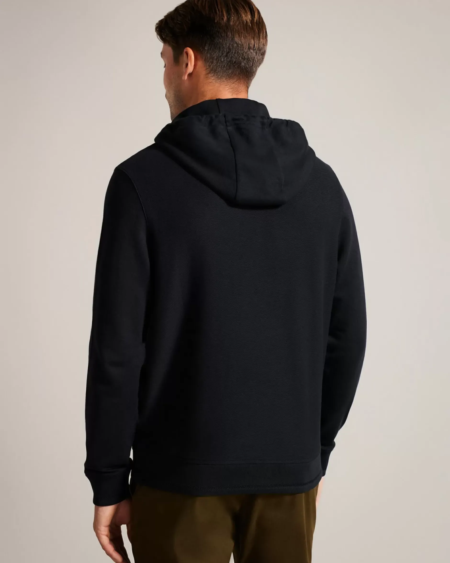 Discount Ellja Men Tops