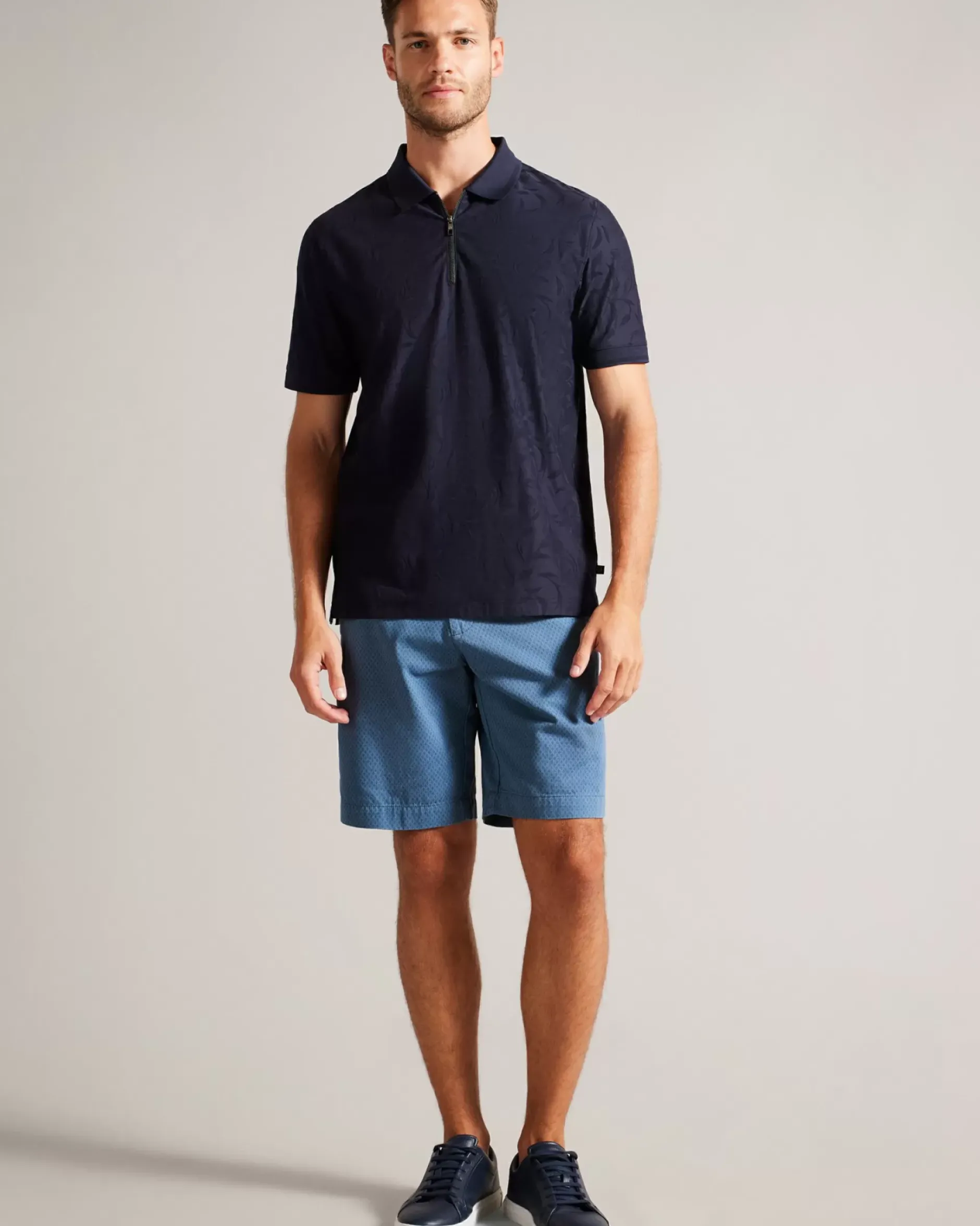 Sale Estate Men Shorts