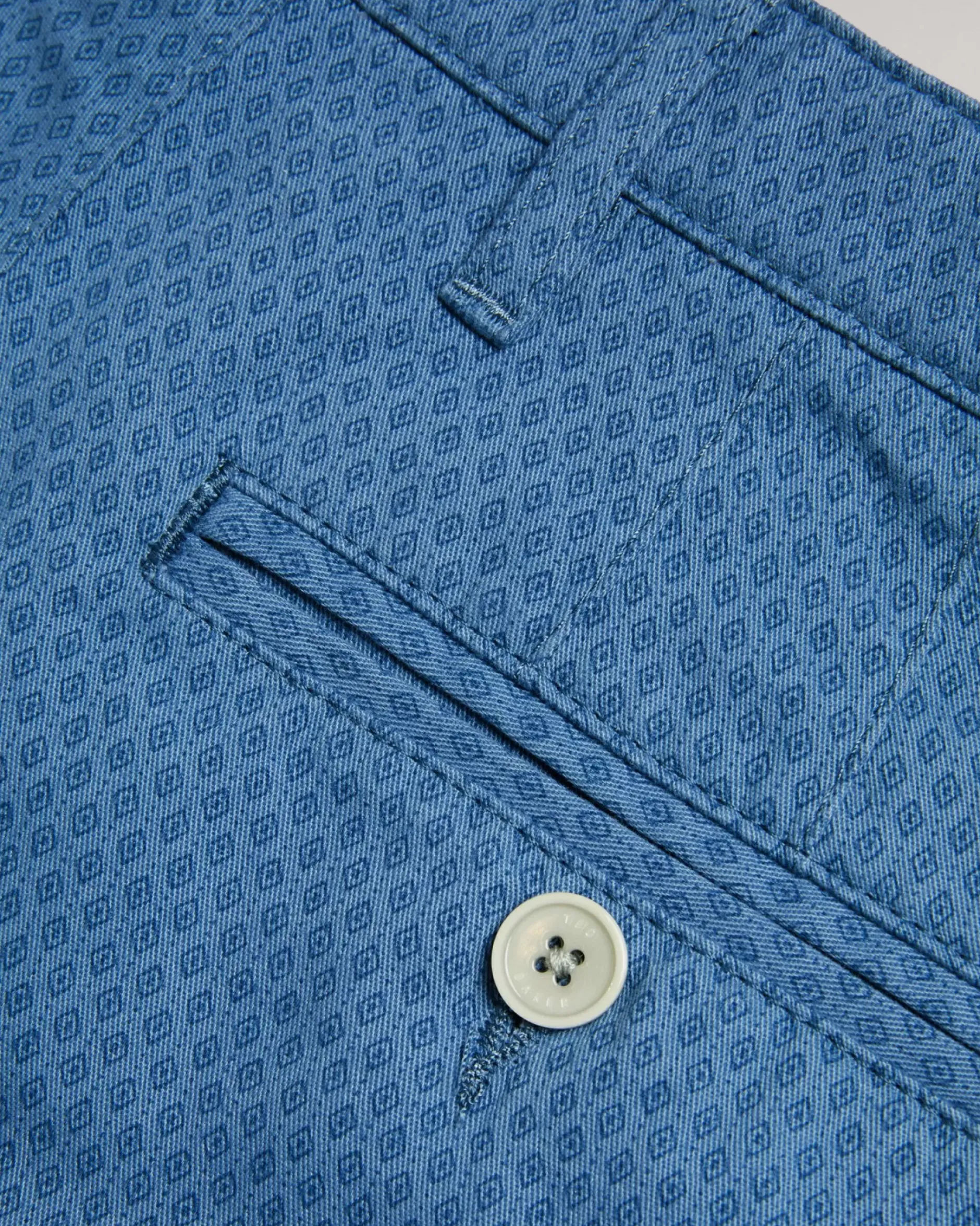 Sale Estate Men Shorts