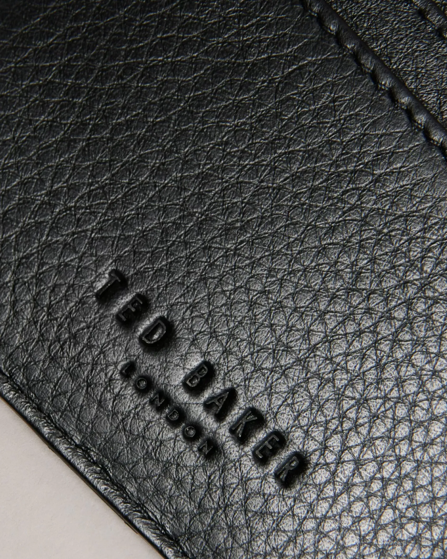 Discount Evet Men Wallets & Cardholders