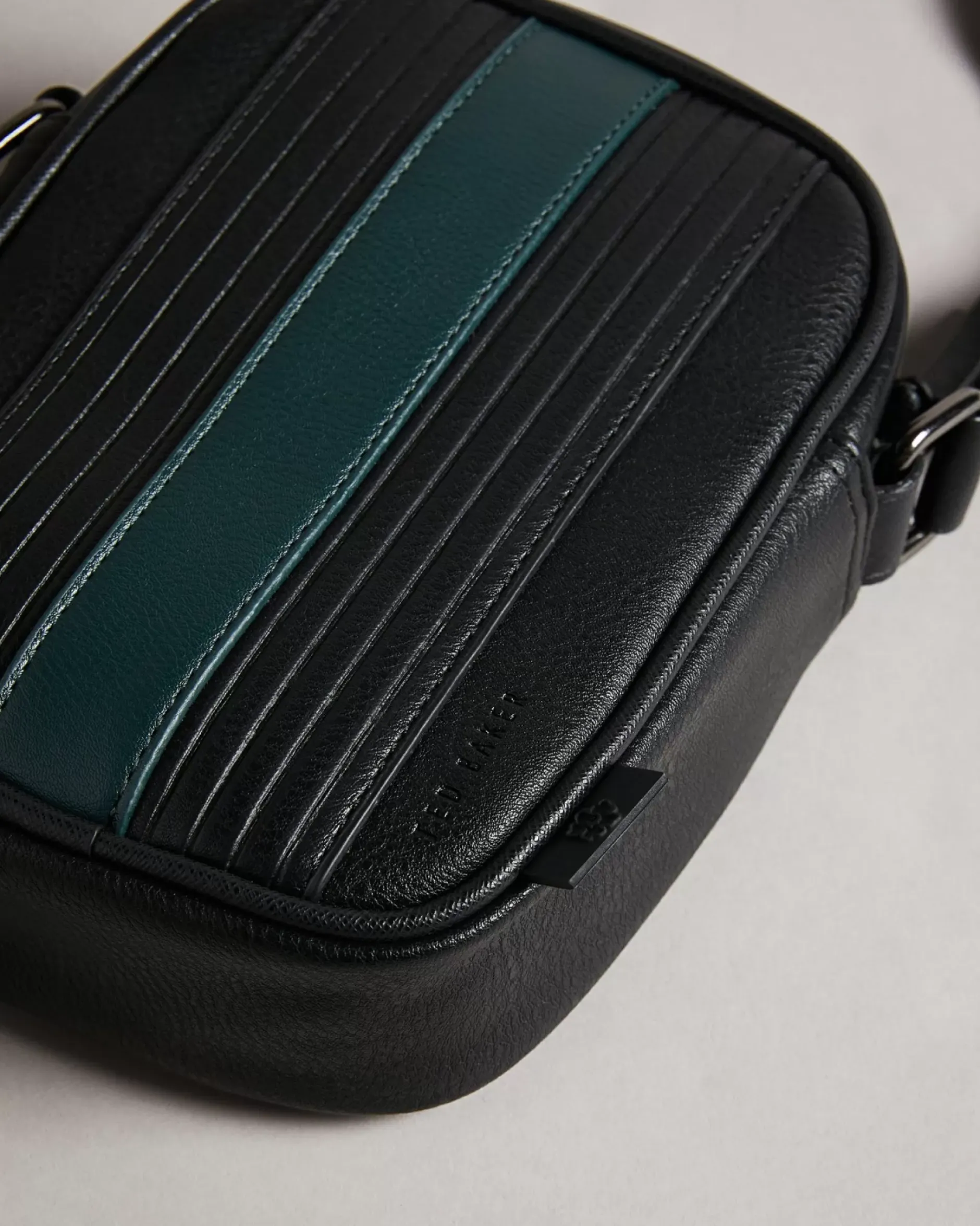 Online Evver Men Cross Body Bags