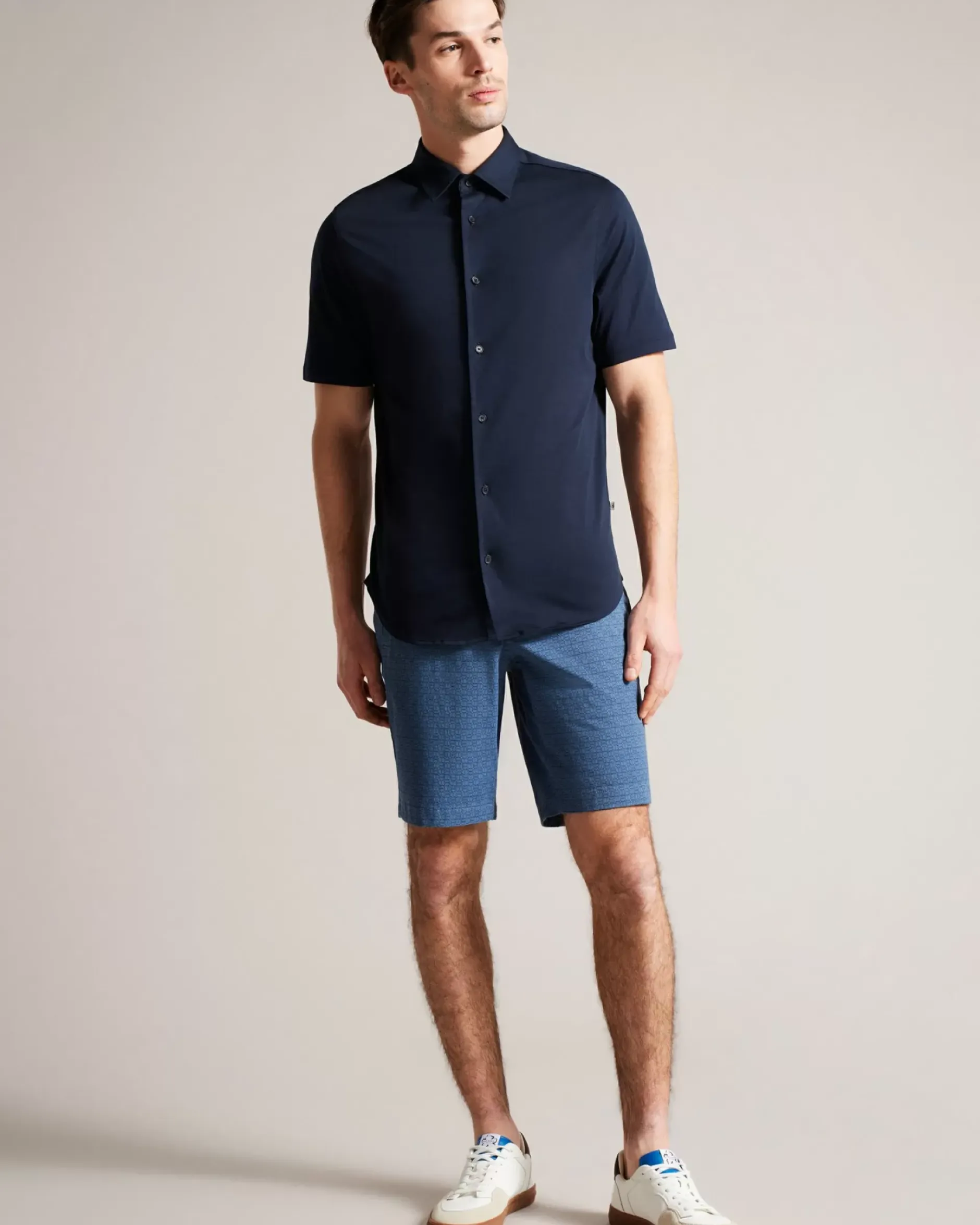 Online Gomer Men Shorts