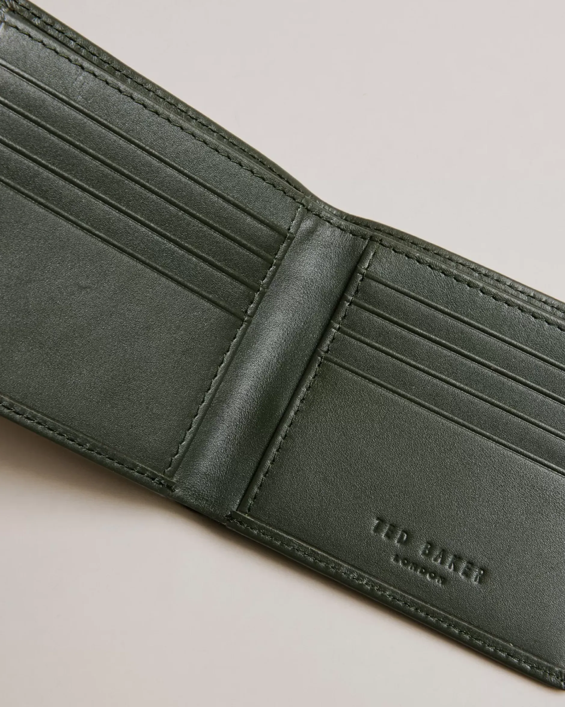 New Hackin Men Wallets & Cardholders