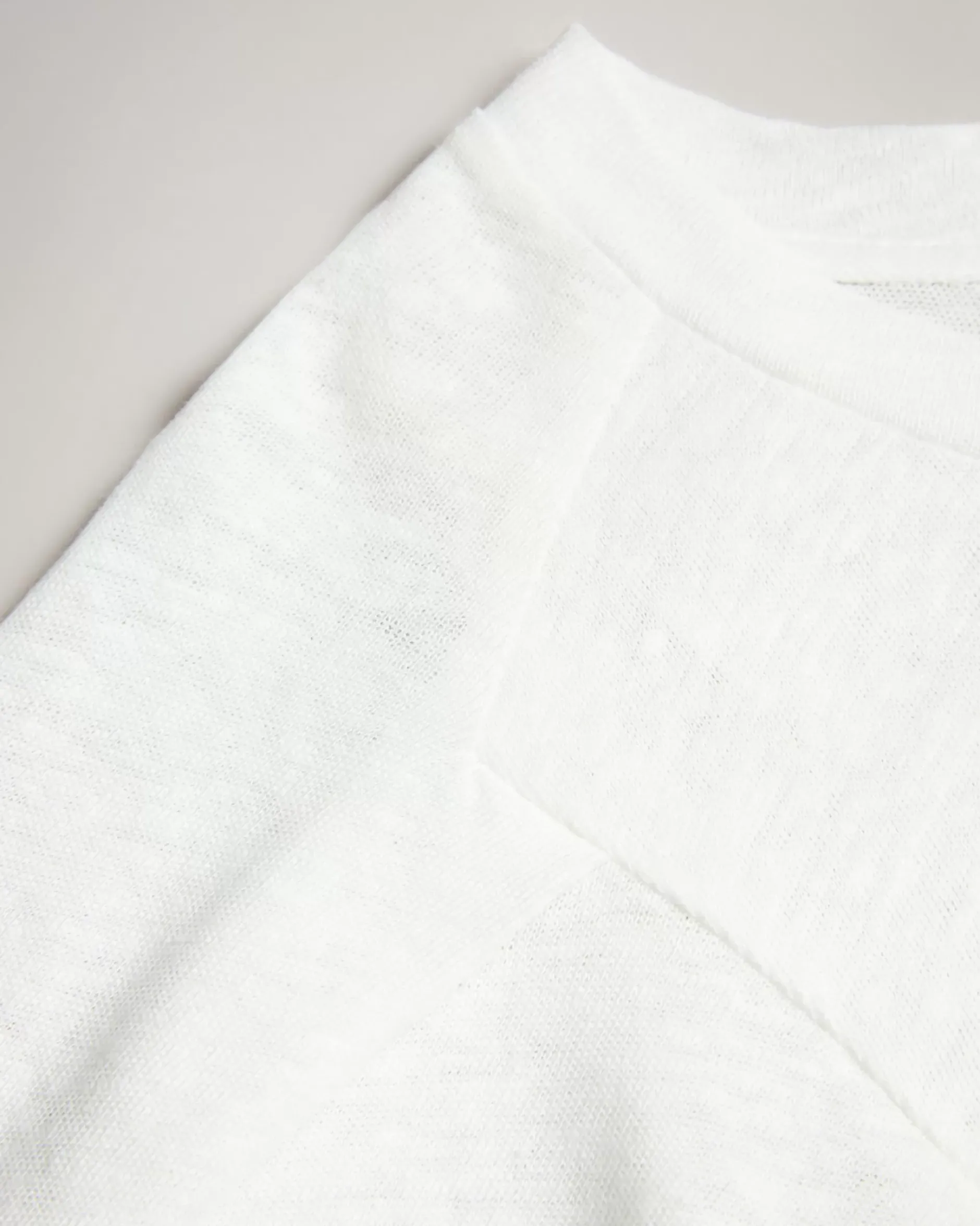 Discount Hallenn Women T-Shirts & Vests