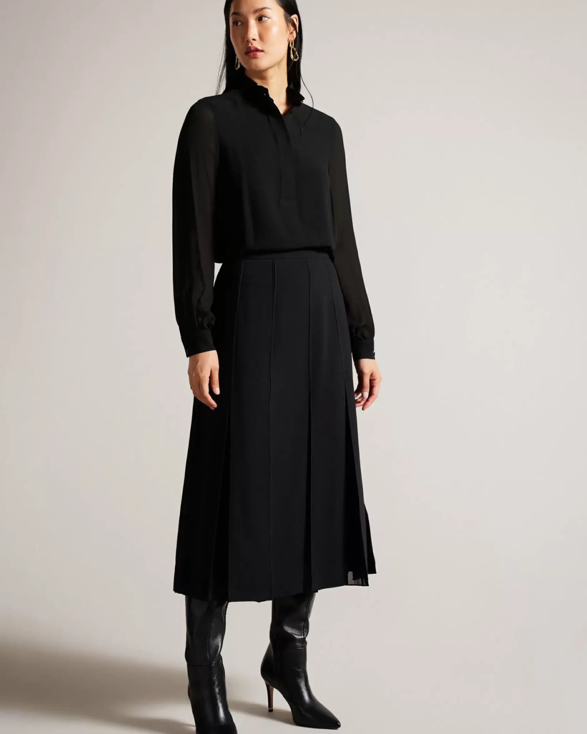 Sale Hendra Women Tops & Blouses