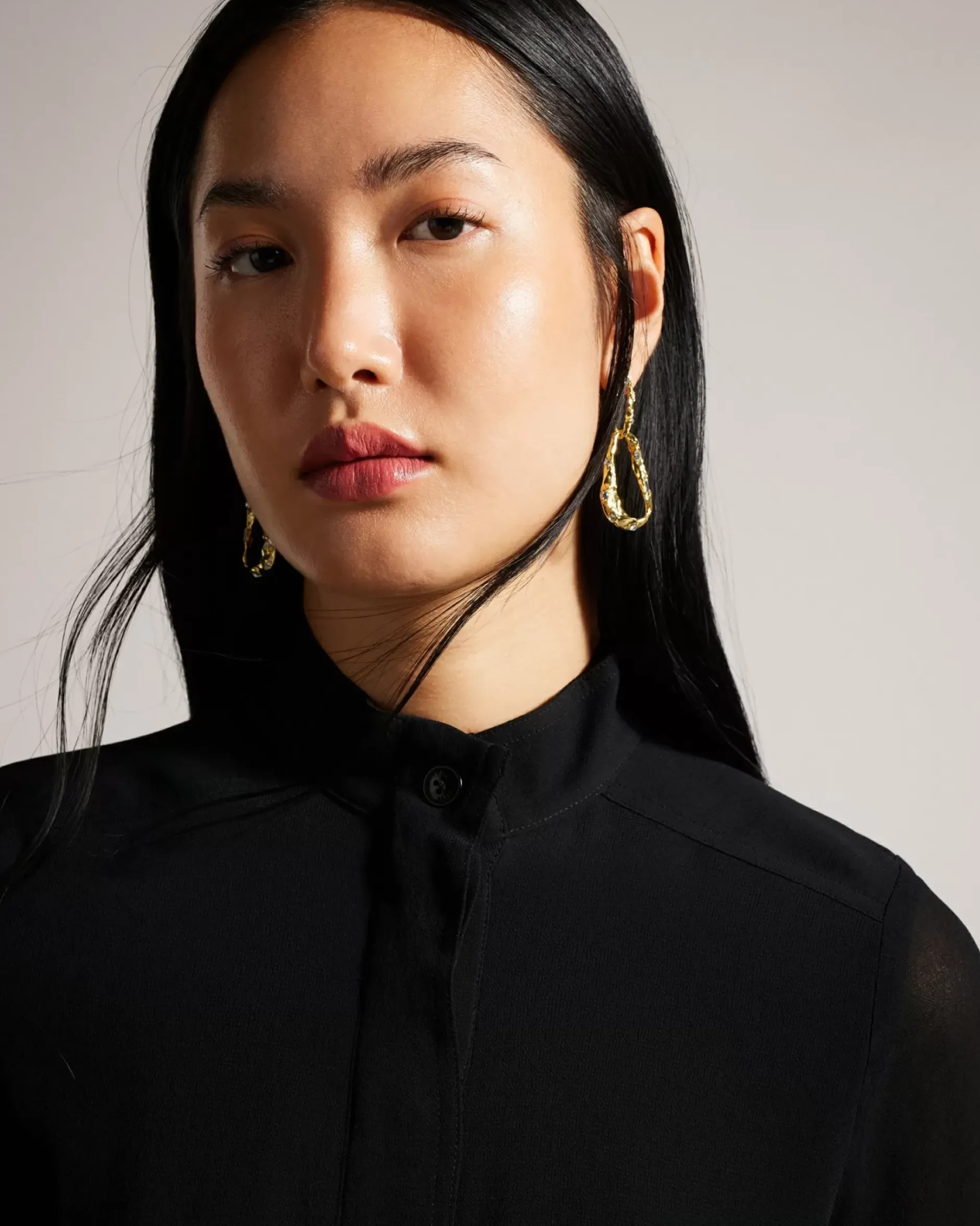 Sale Hendra Women Tops & Blouses