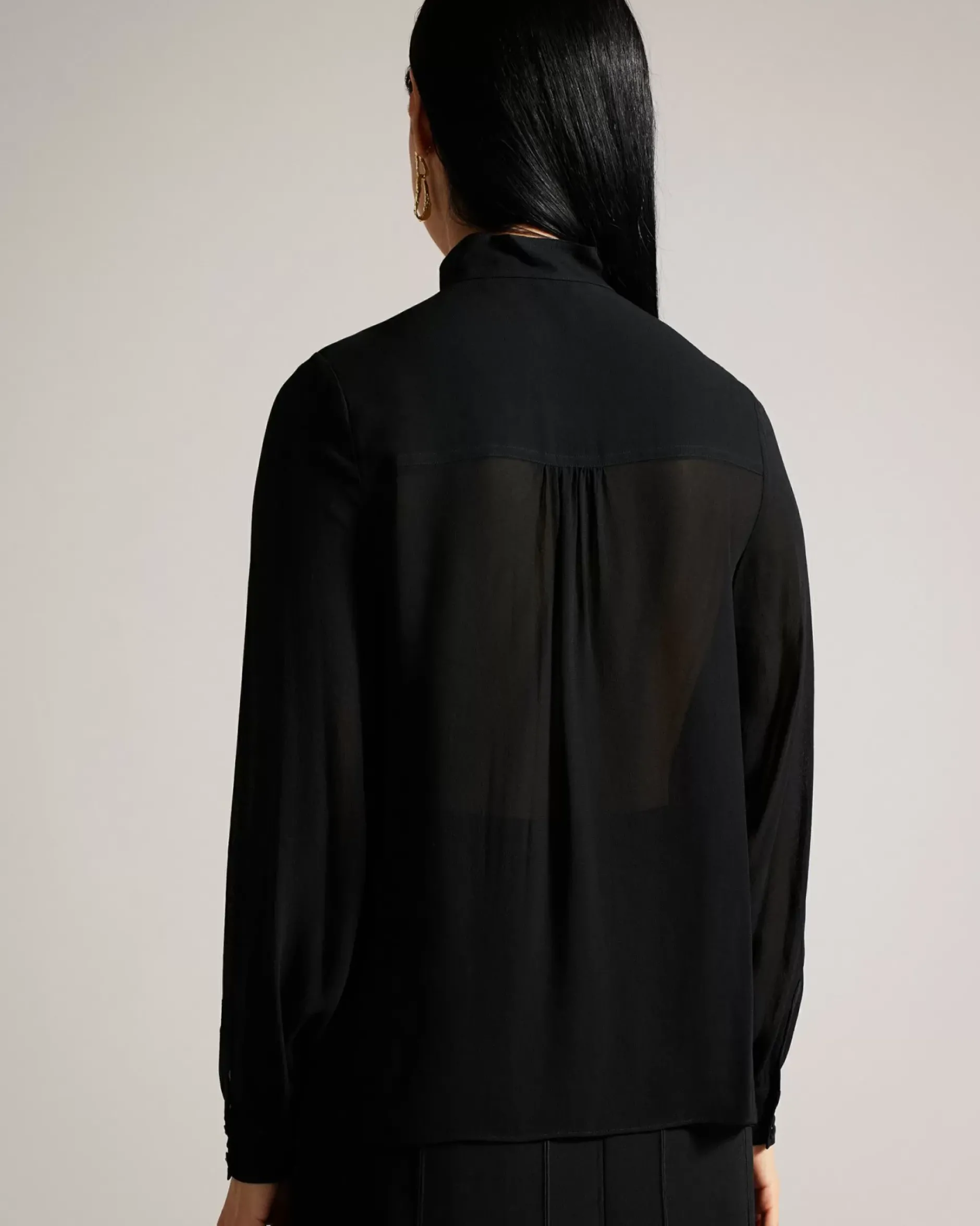 Sale Hendra Women Tops & Blouses