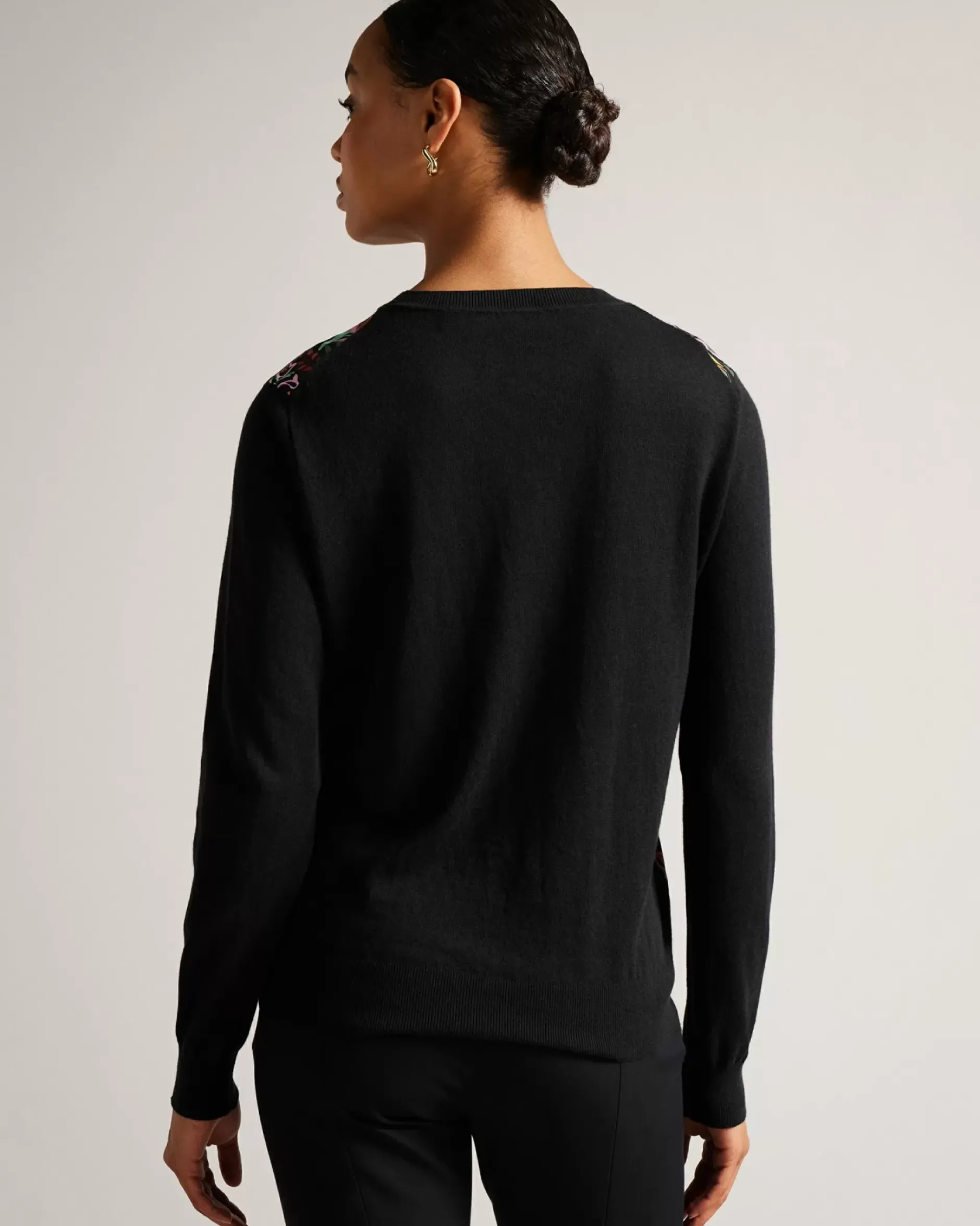 Discount Ilaniah Women Jumpers & Cardigans