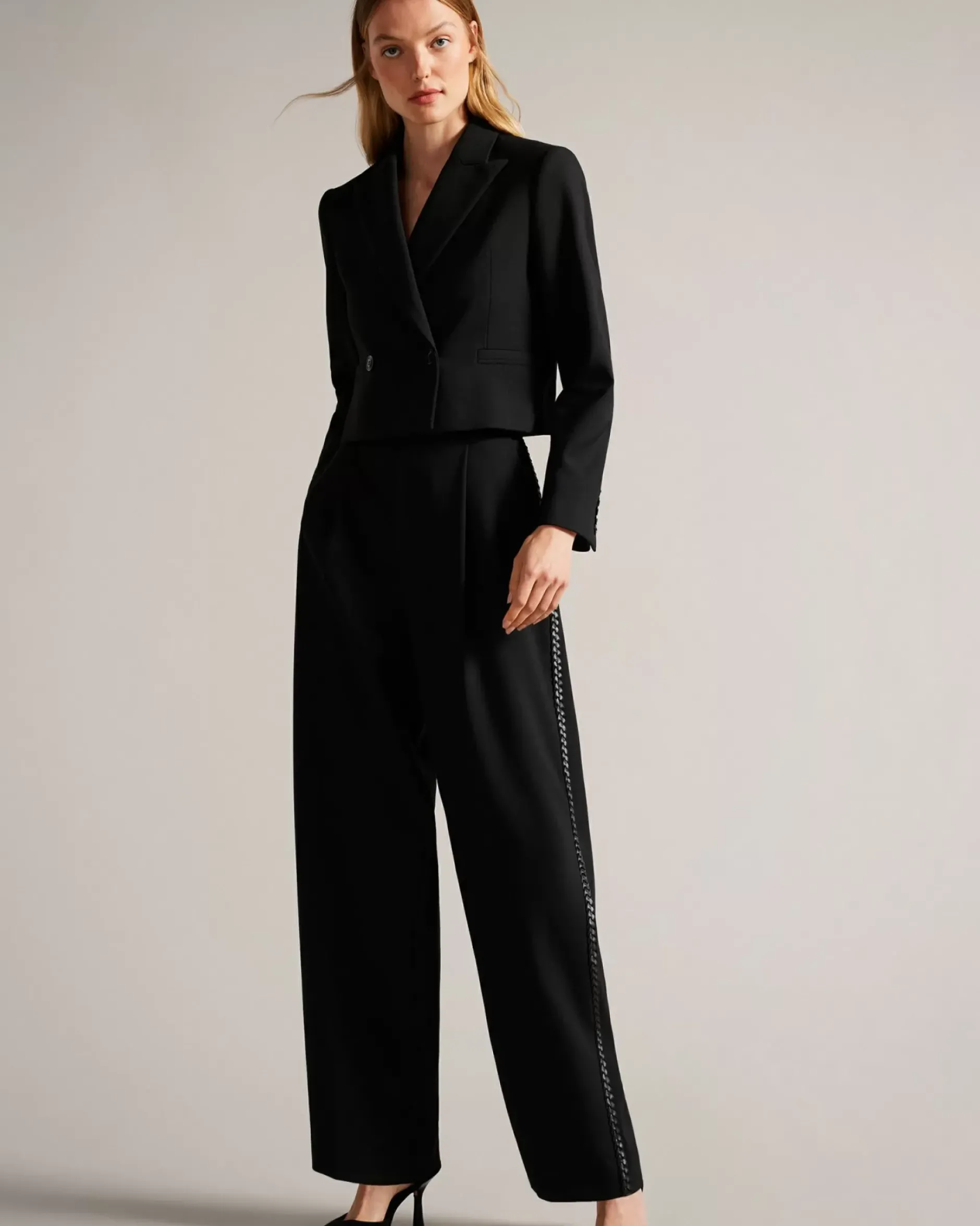 New Indiyat Women Trousers & Shorts