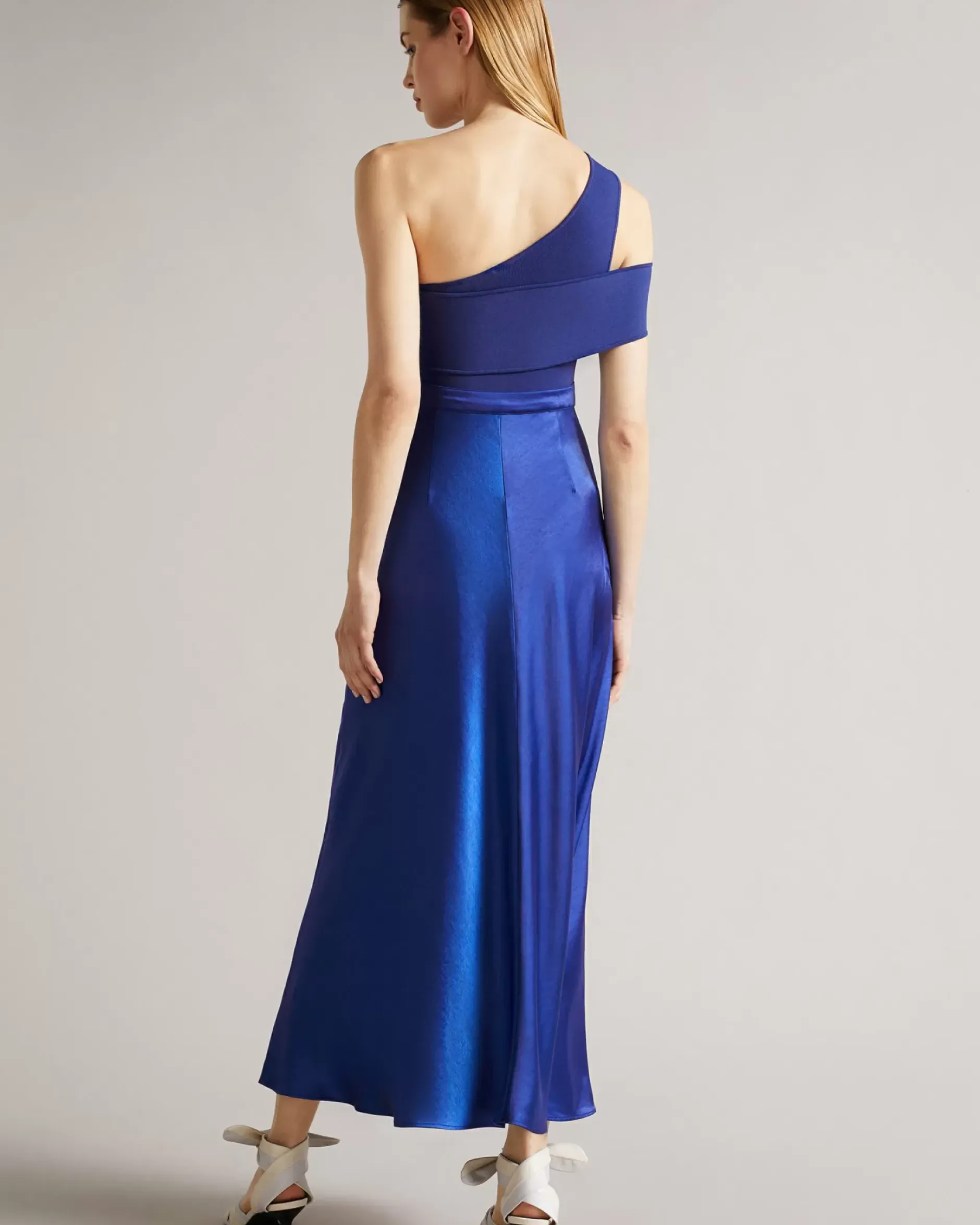 Outlet Ivena Women Dresses