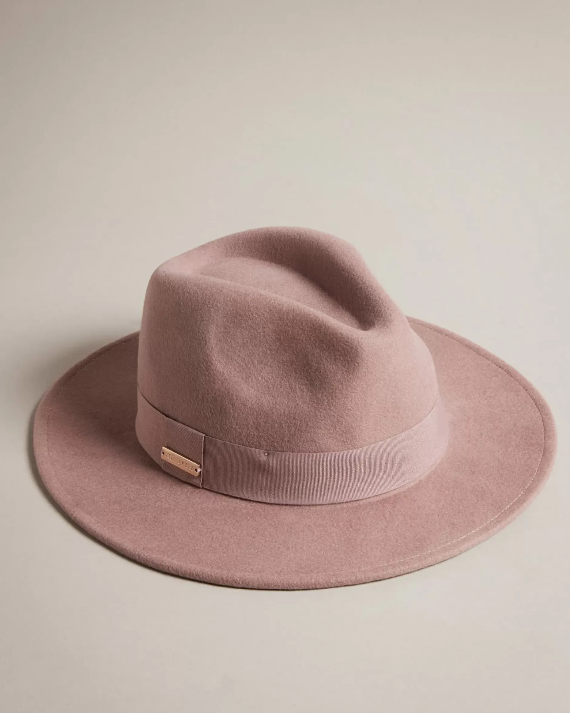 Discount Kellio Women Hats