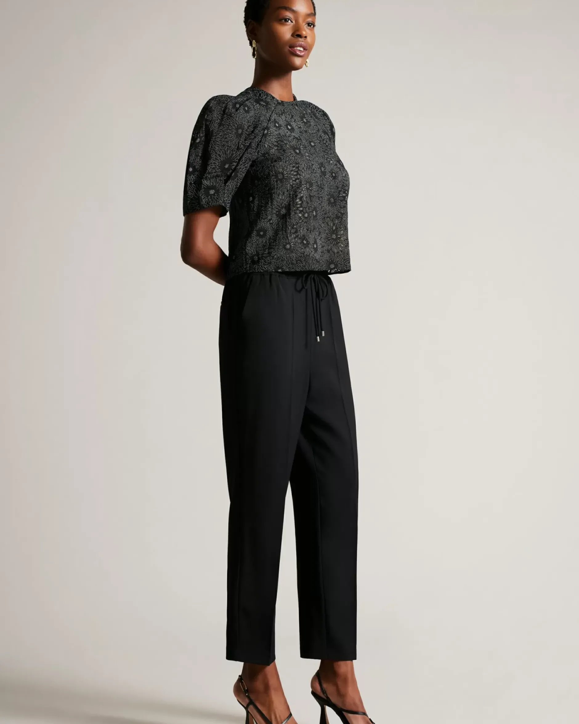 Outlet Laurai Women Trousers & Shorts