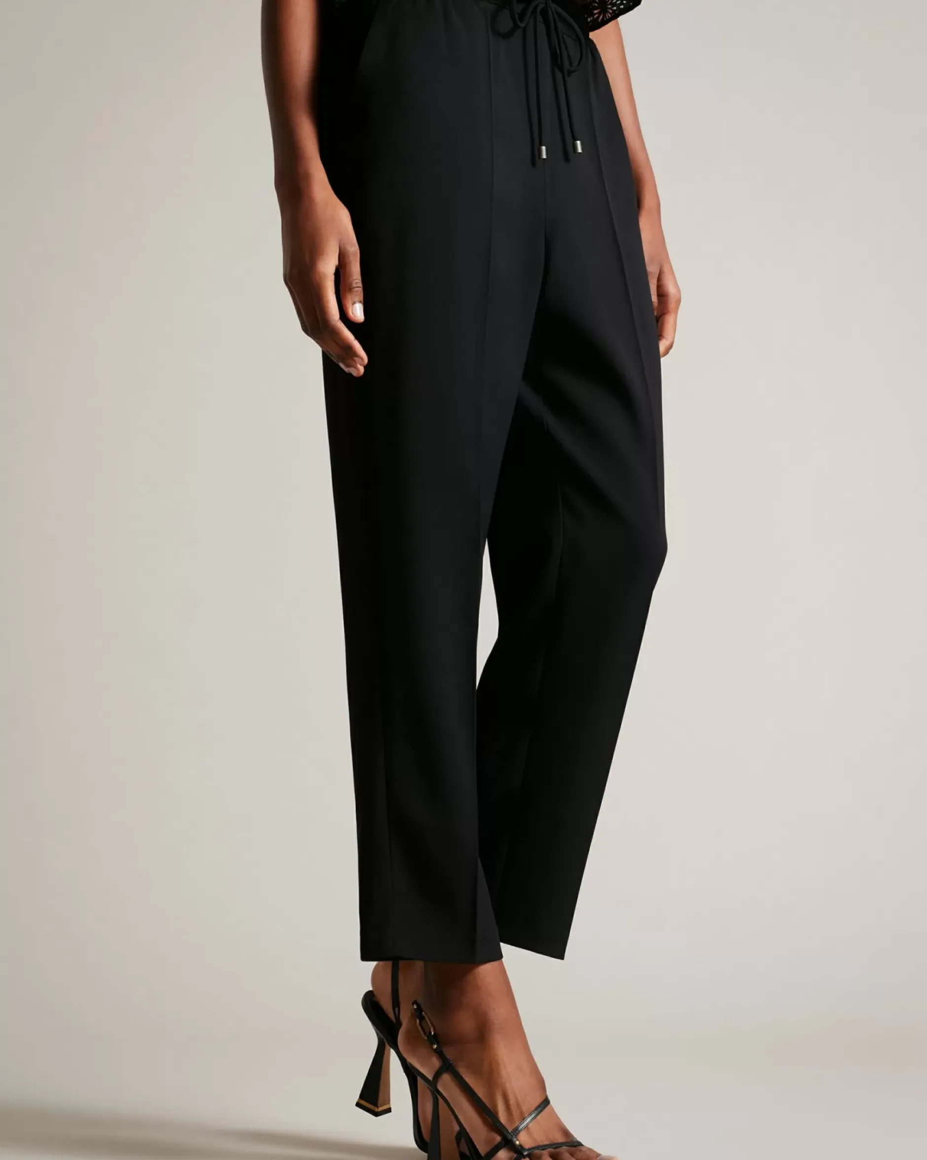 Outlet Laurai Women Trousers & Shorts