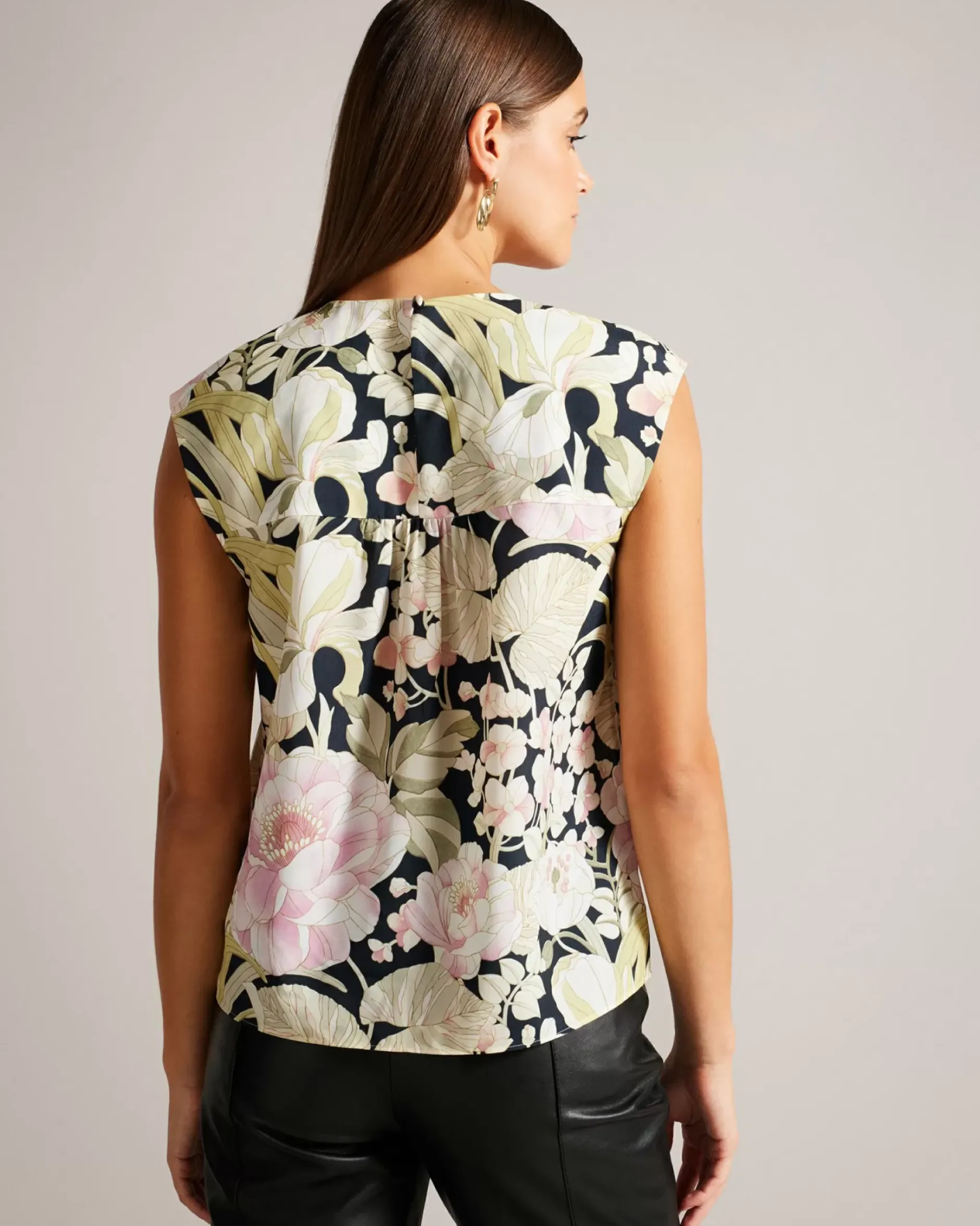 Outlet Liyllah Women Tops & Blouses