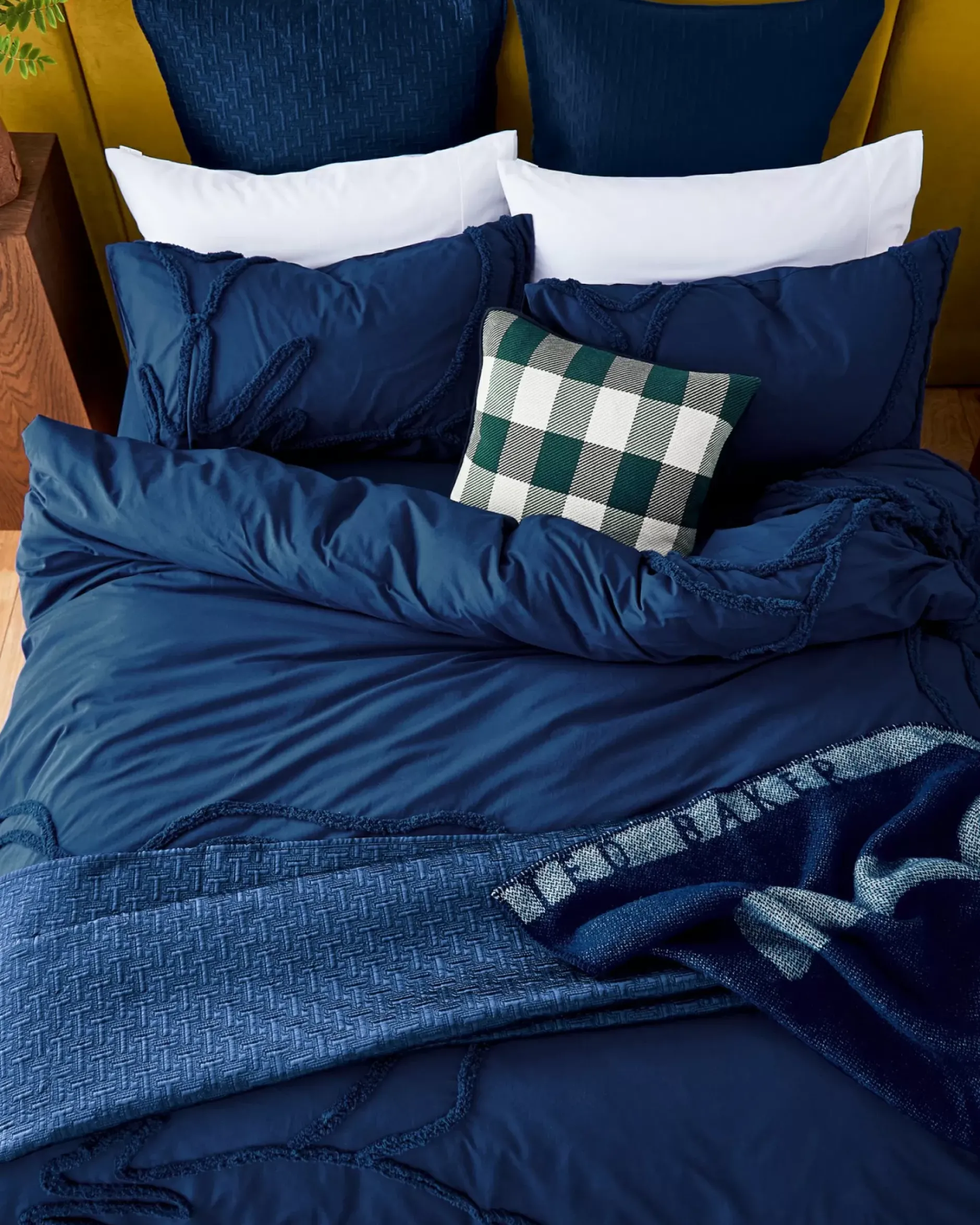 Online Magnot Bedding