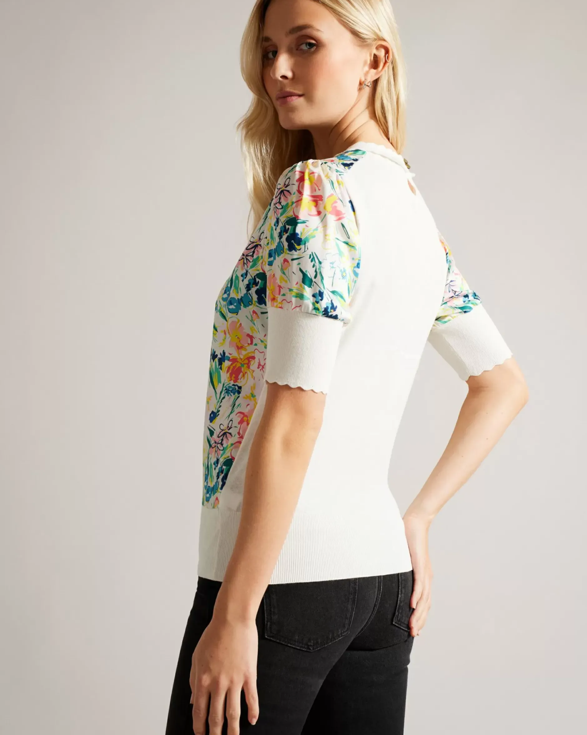 Best Mowlii Women Jumpers & Cardigans