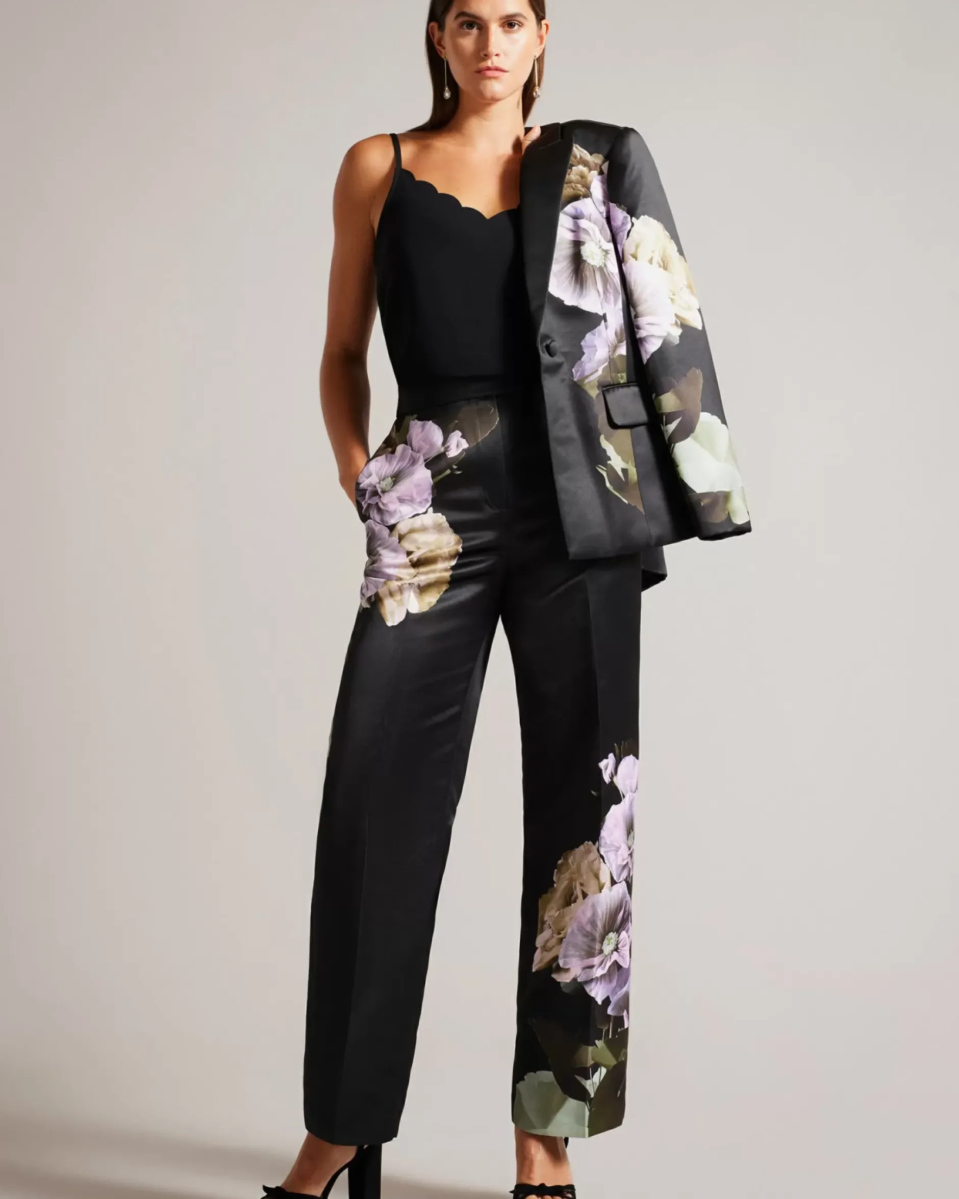 Clearance Nayaat Women Suits & Co-Ords