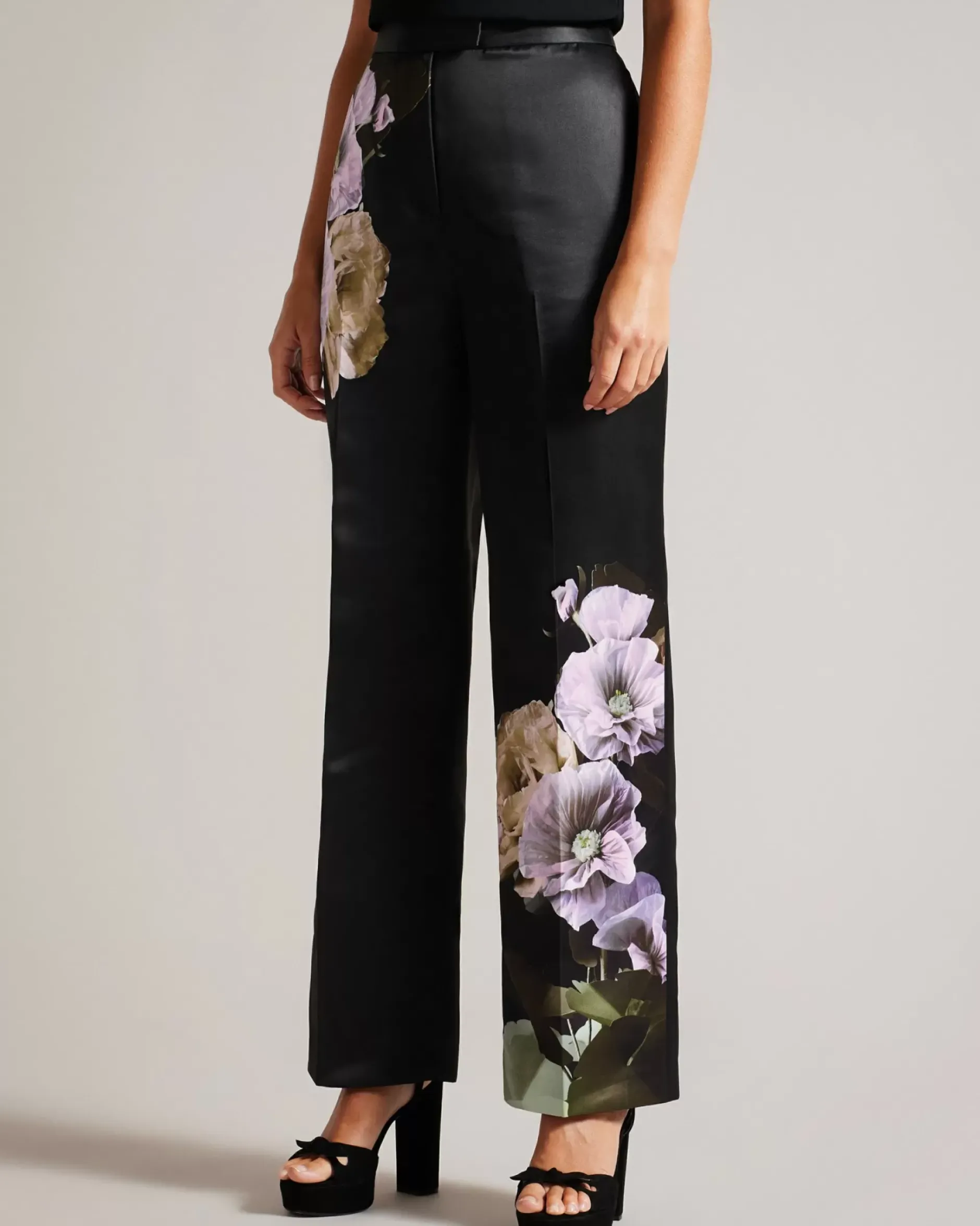 Clearance Nayaat Women Suits & Co-Ords