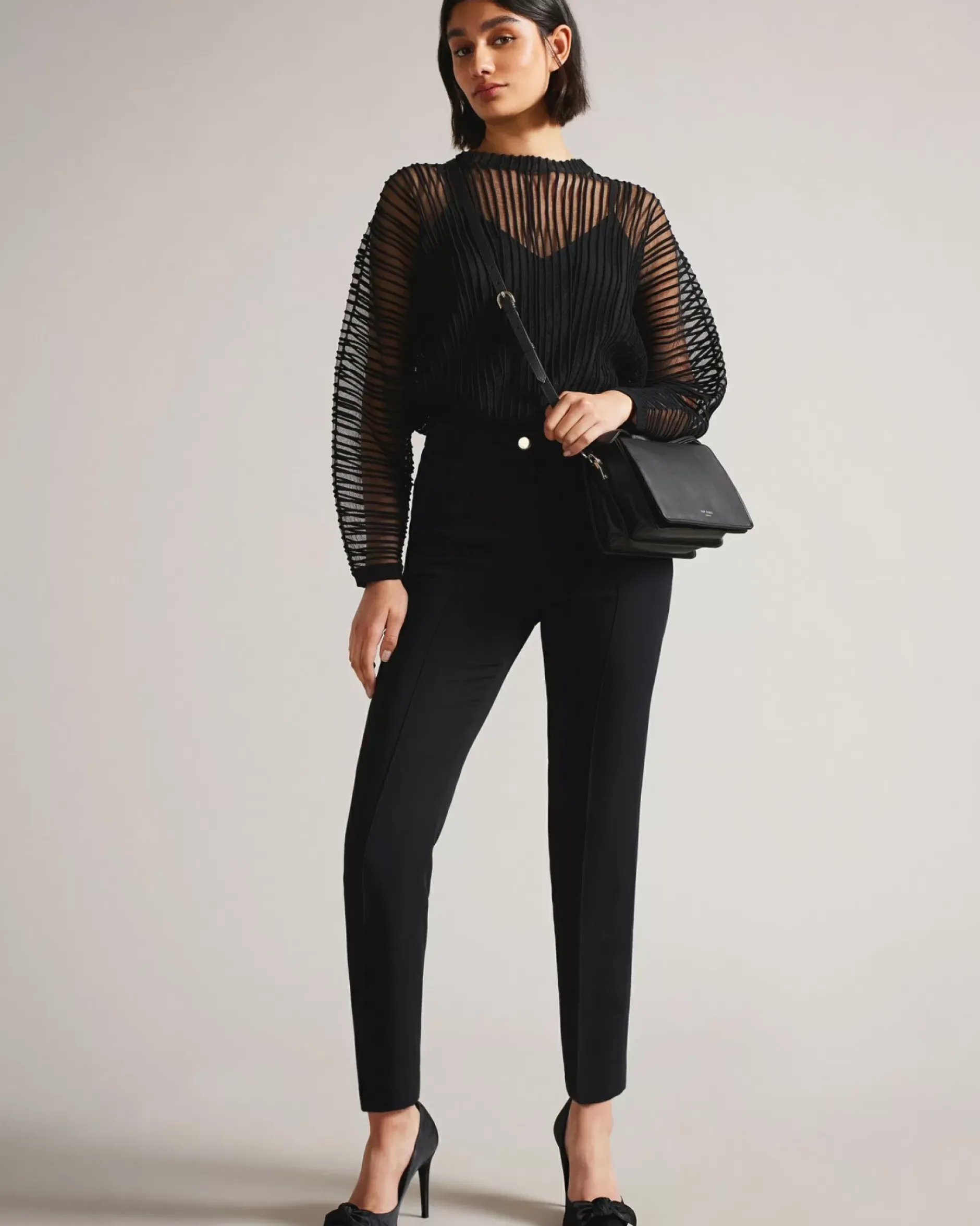 Raeet Women Trousers & Shorts