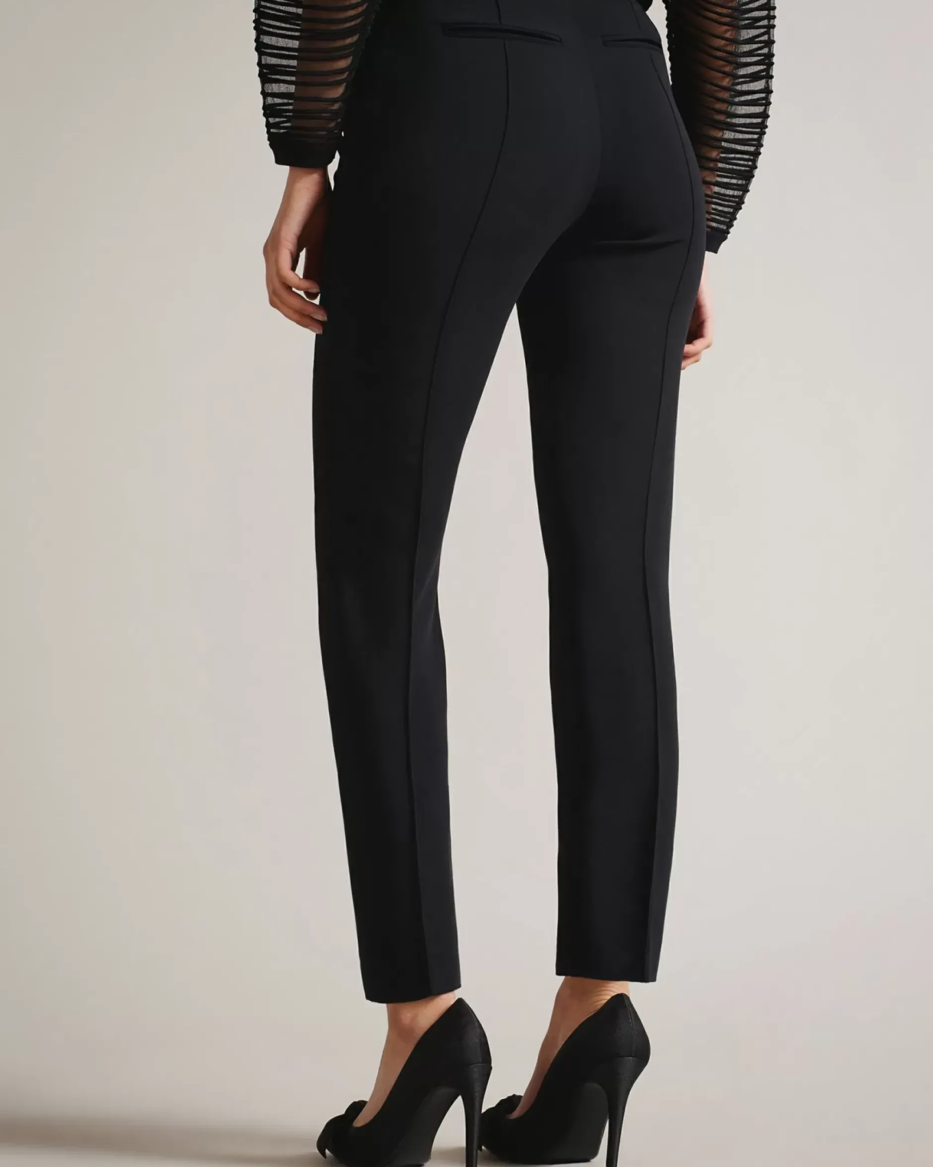 Raeet Women Trousers & Shorts