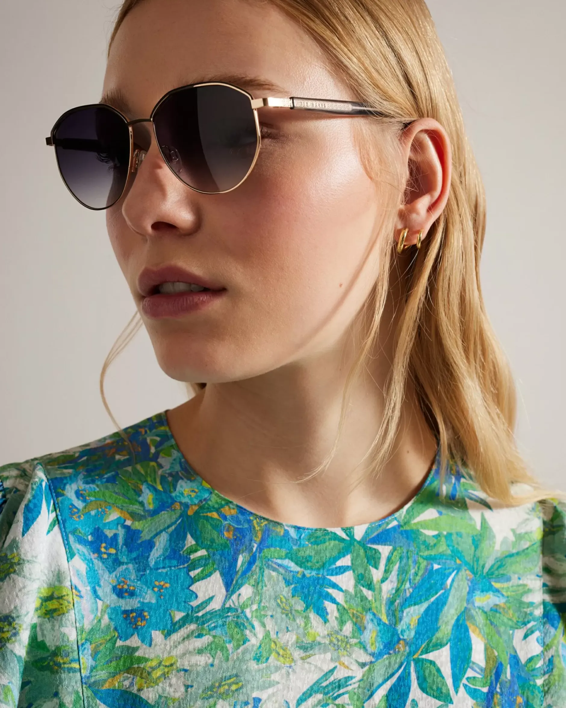 Discount Sarya Women Sunglasses