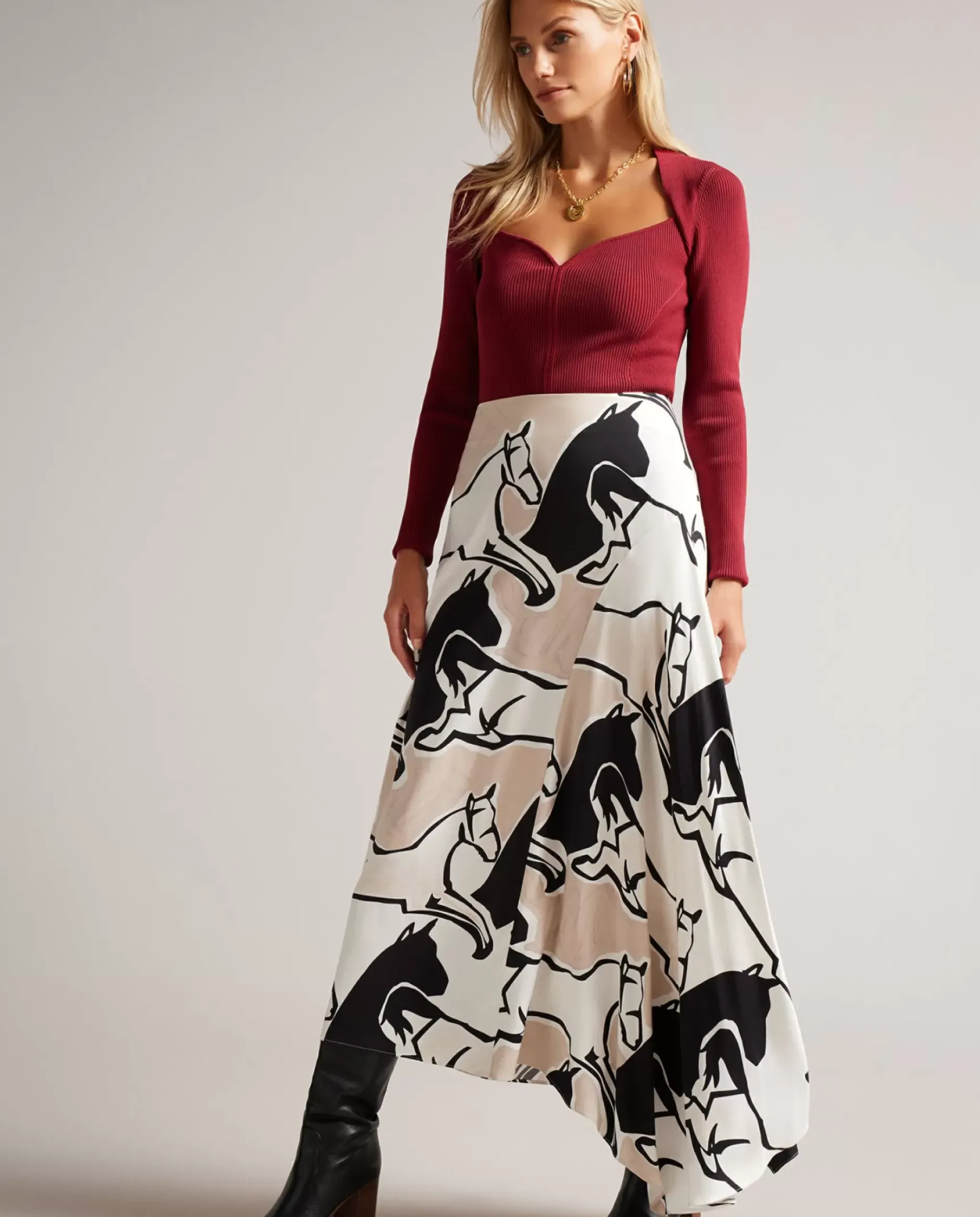 Outlet Selenia Women Skirts