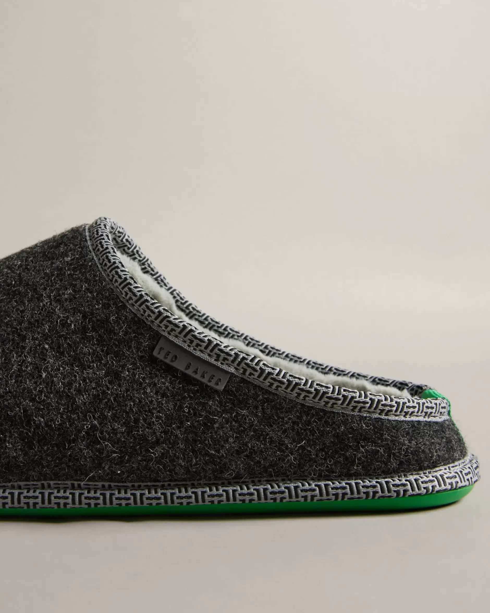 New Simmonn Men Slippers