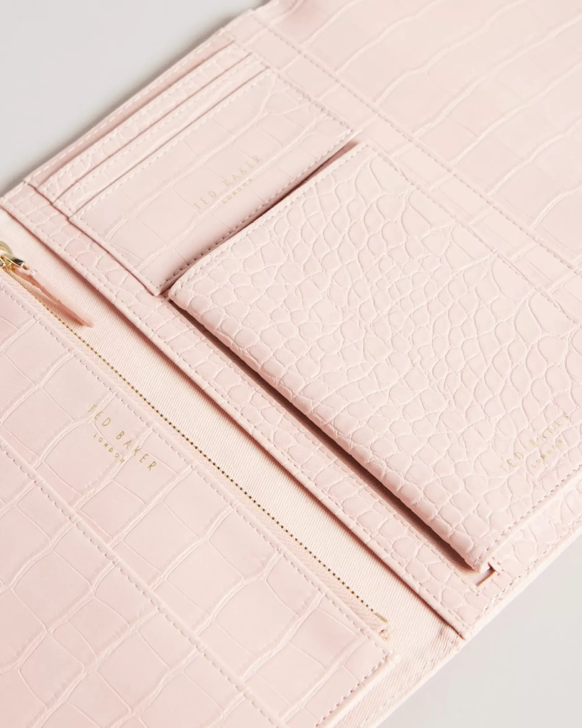 Online Travelz Women Purses & Cardholders