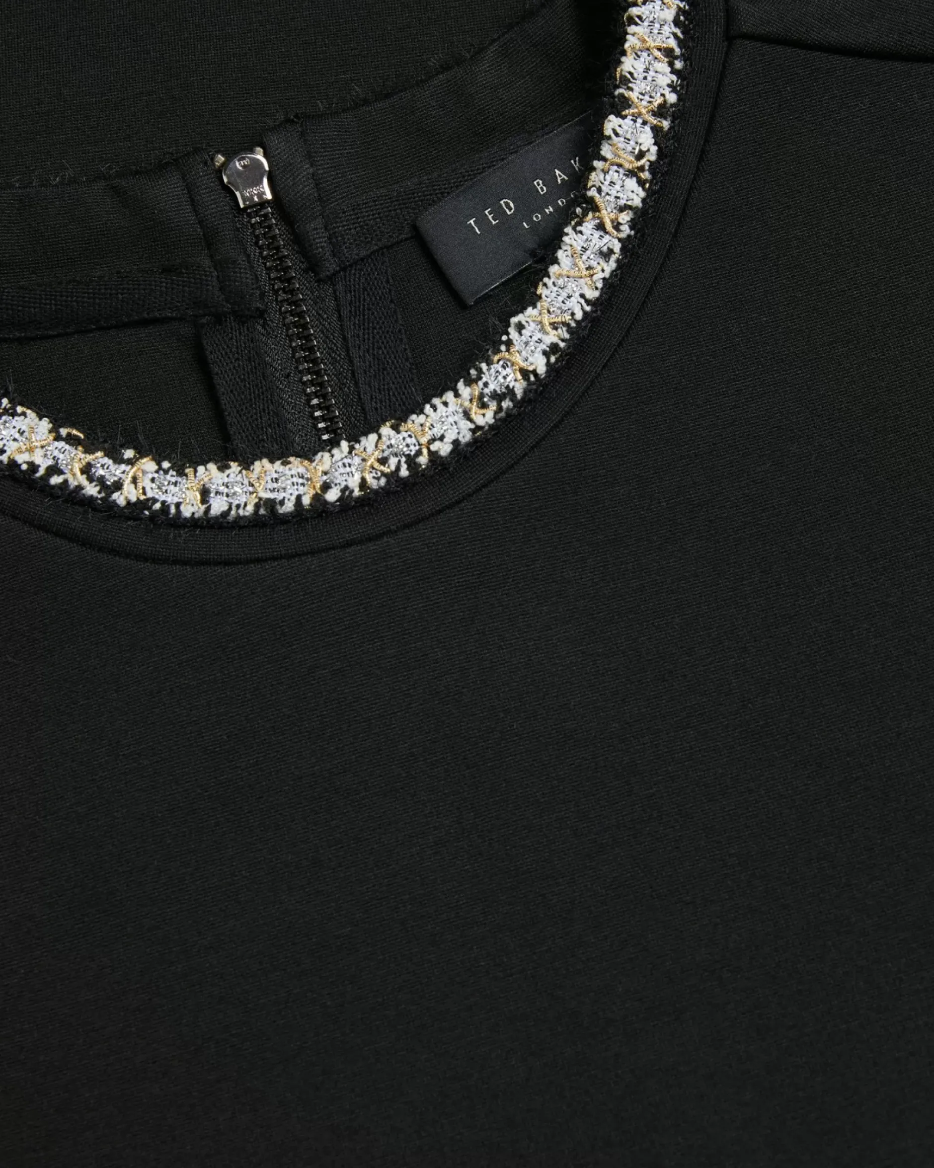 Outlet Valeana Women Suits & Co-Ords