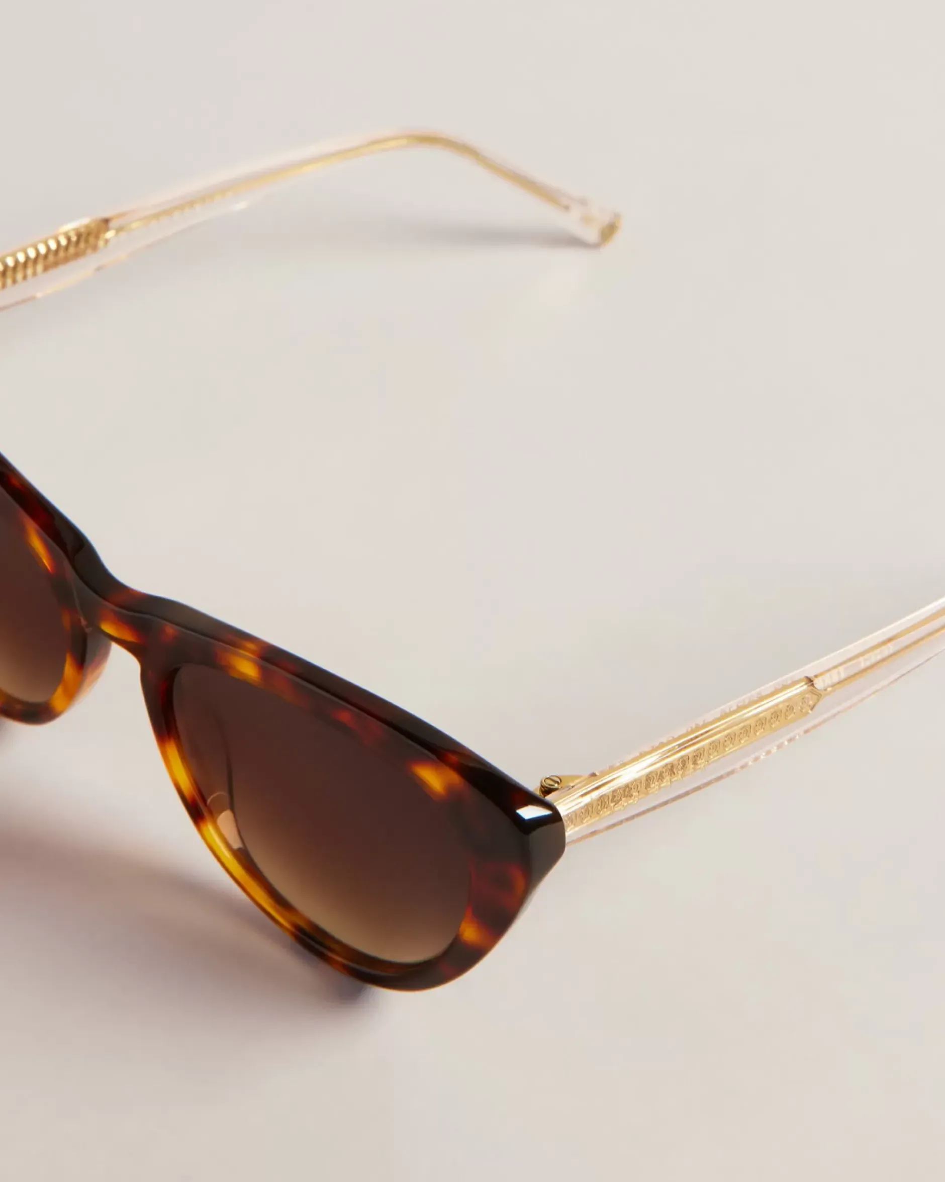 Sale Violets Women Sunglasses
