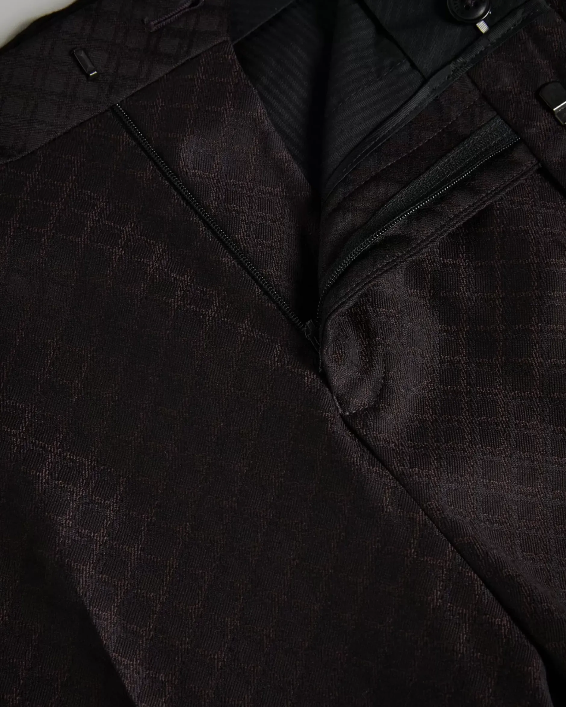 Hot Ythan Men Trousers & Chinos